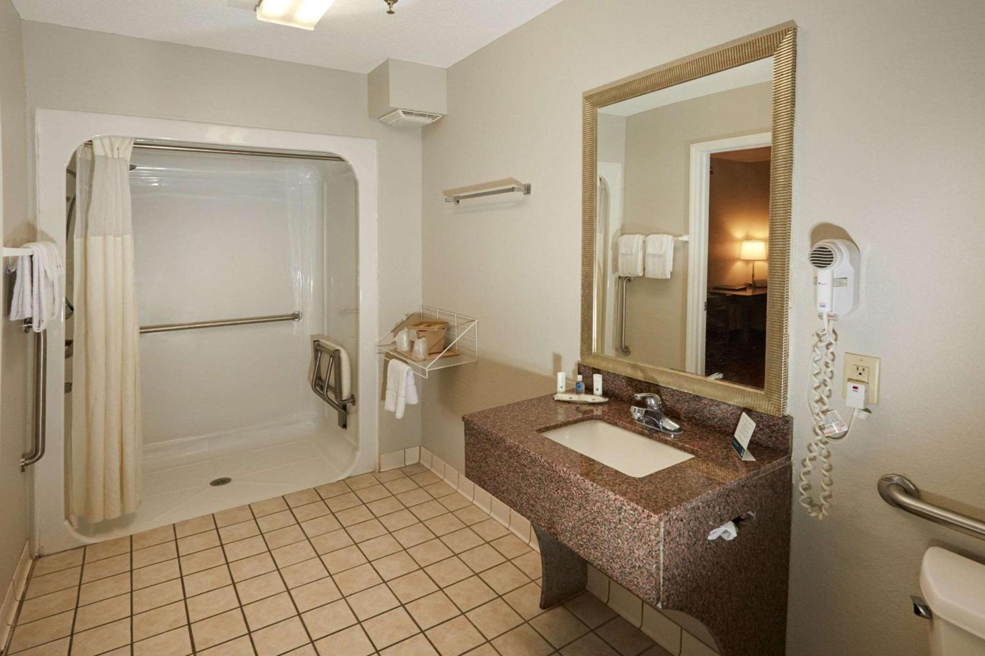 Quality Inn Augusta West Near Fort Gordon photo 27