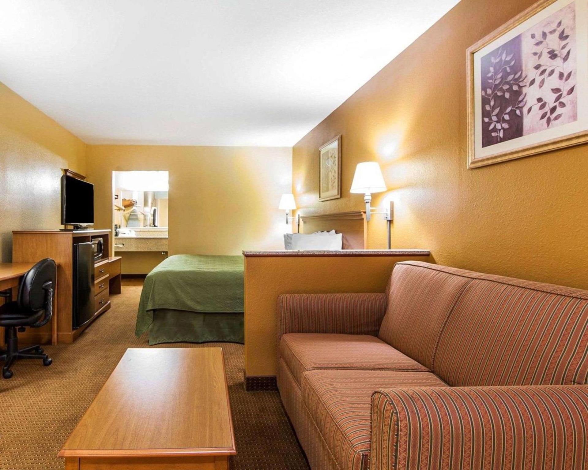 Quality Inn & Suites Cartersville North photo 41