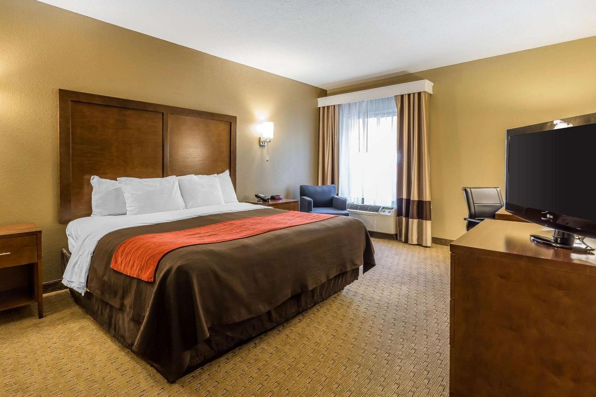 Comfort Inn & Suites Dalton West photo 24