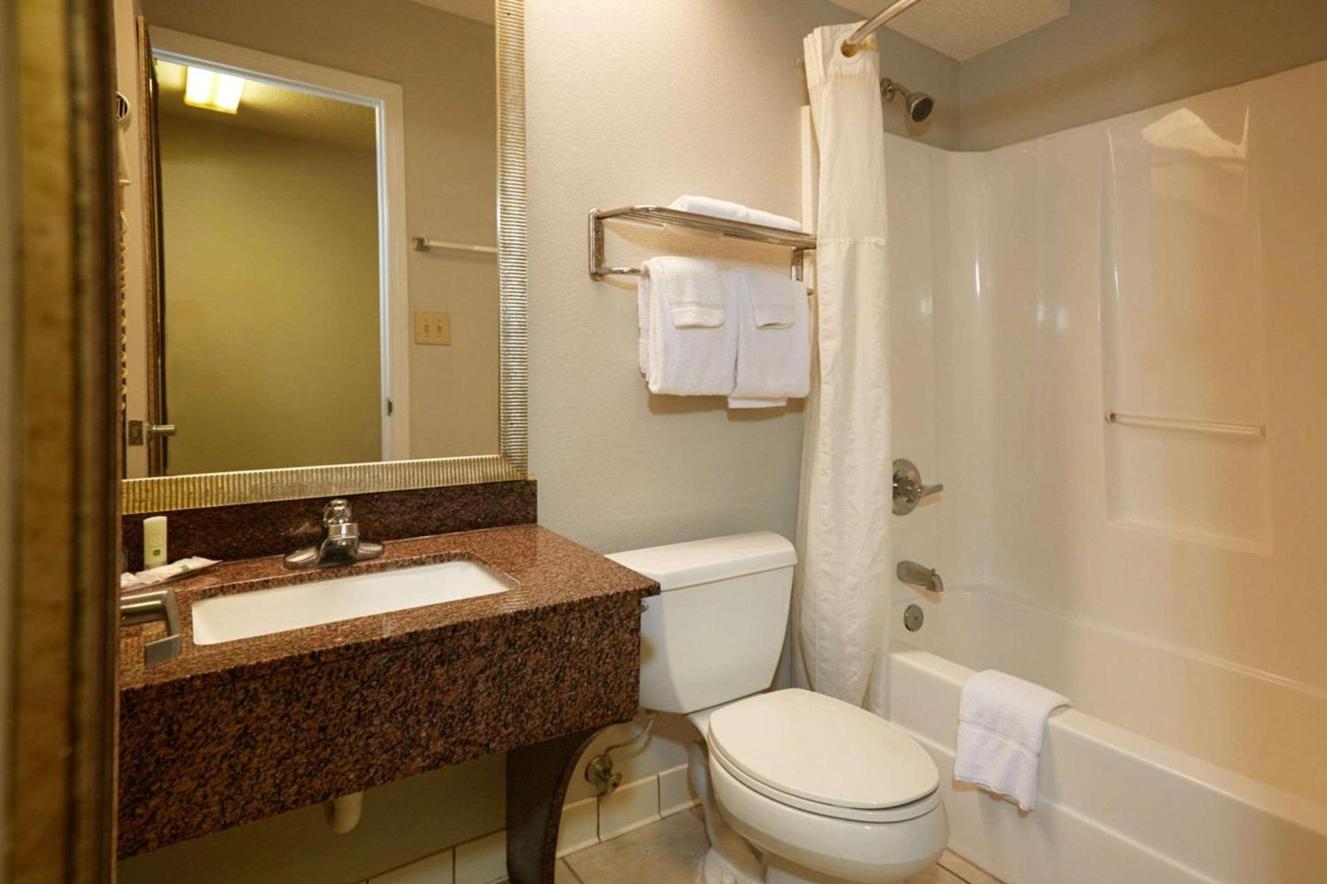 Quality Inn Augusta West Near Fort Gordon photo 25