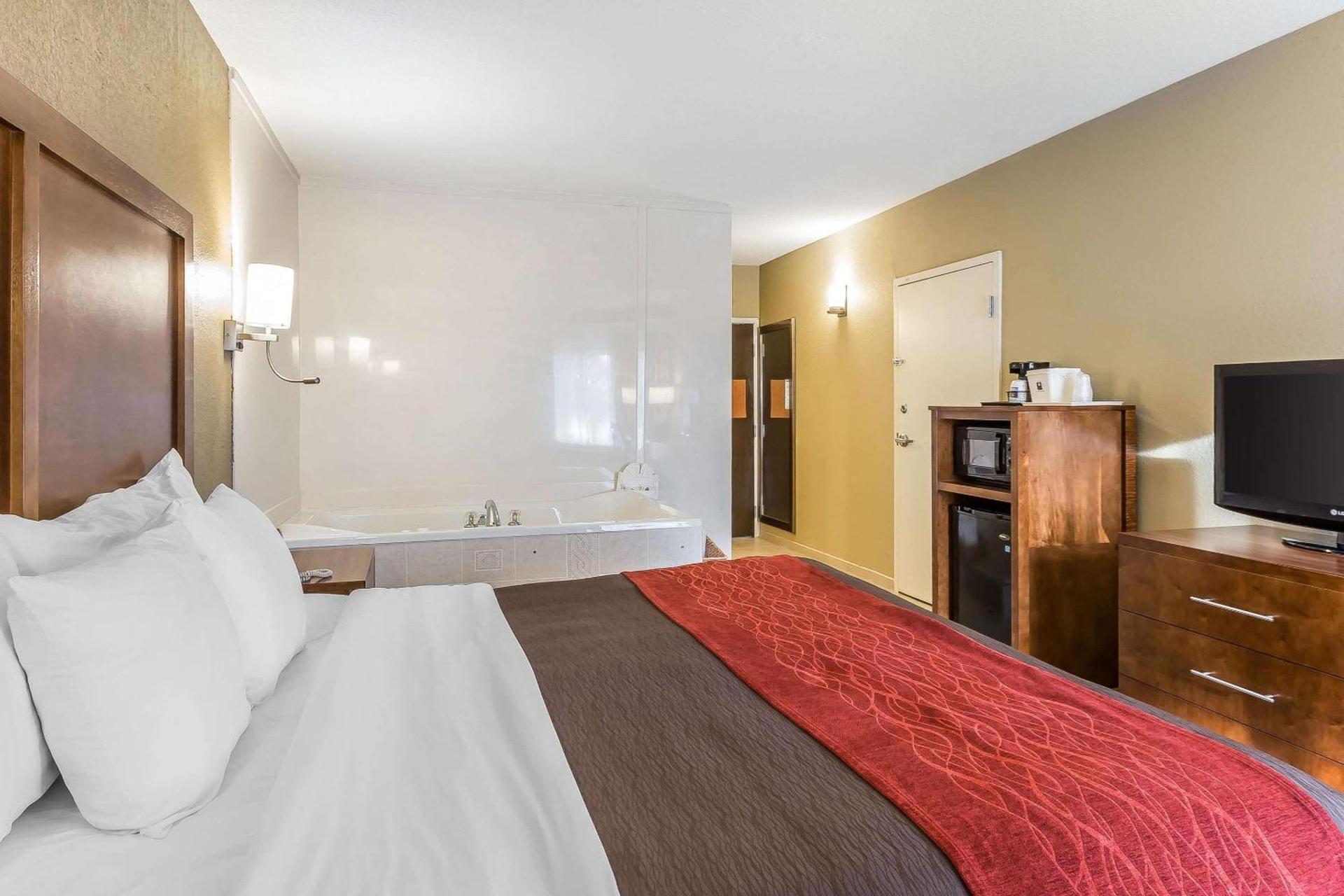 Comfort Inn & Suites Dalton West photo 15