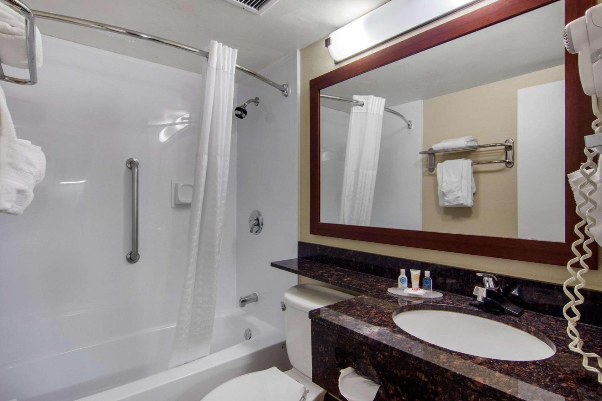 Sandy Springs Inn - Atlanta Perimeter photo 18