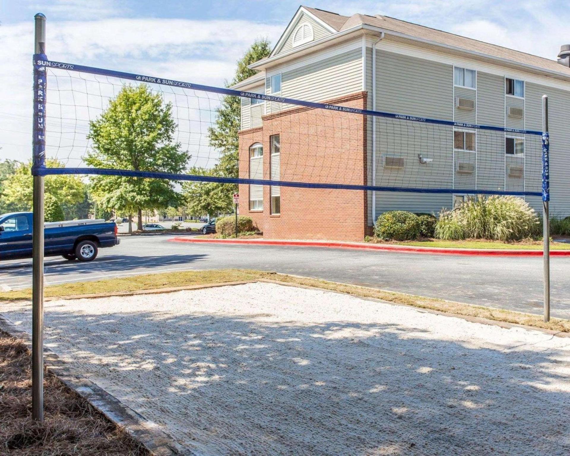 Suburban Studios Kennesaw-Marietta North photo 32