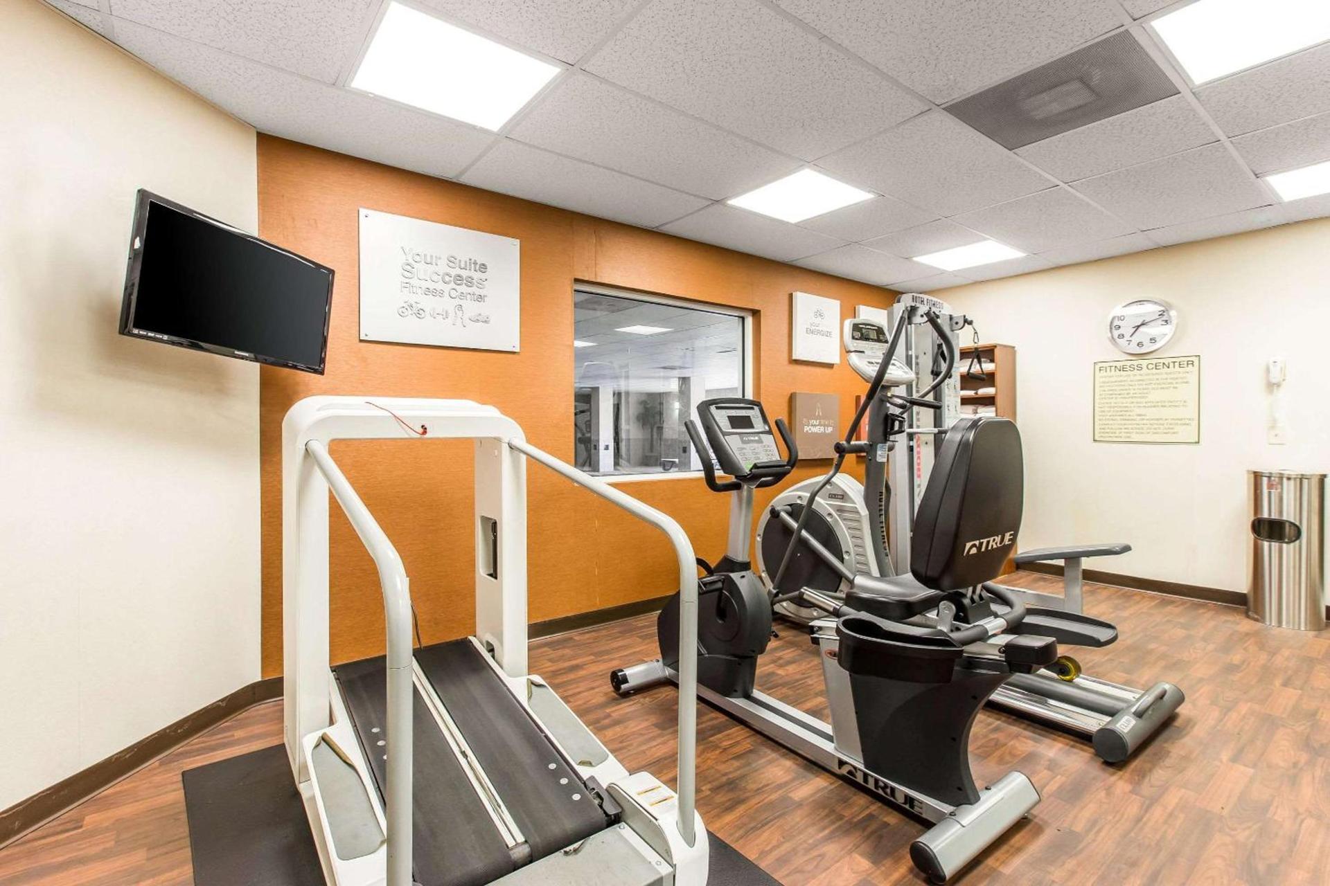 Comfort Suites Forsyth near I-75 photo 30