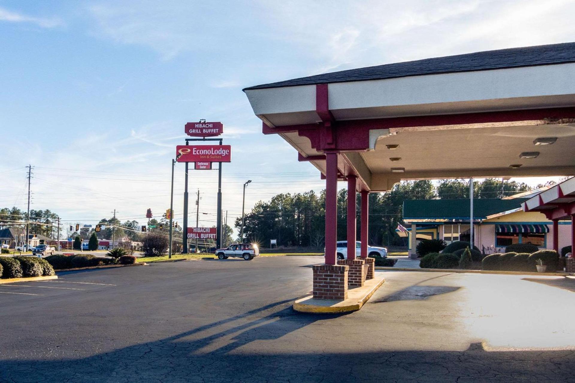 Econo Lodge Inn & Suites Conference Center Dublin photo 3
