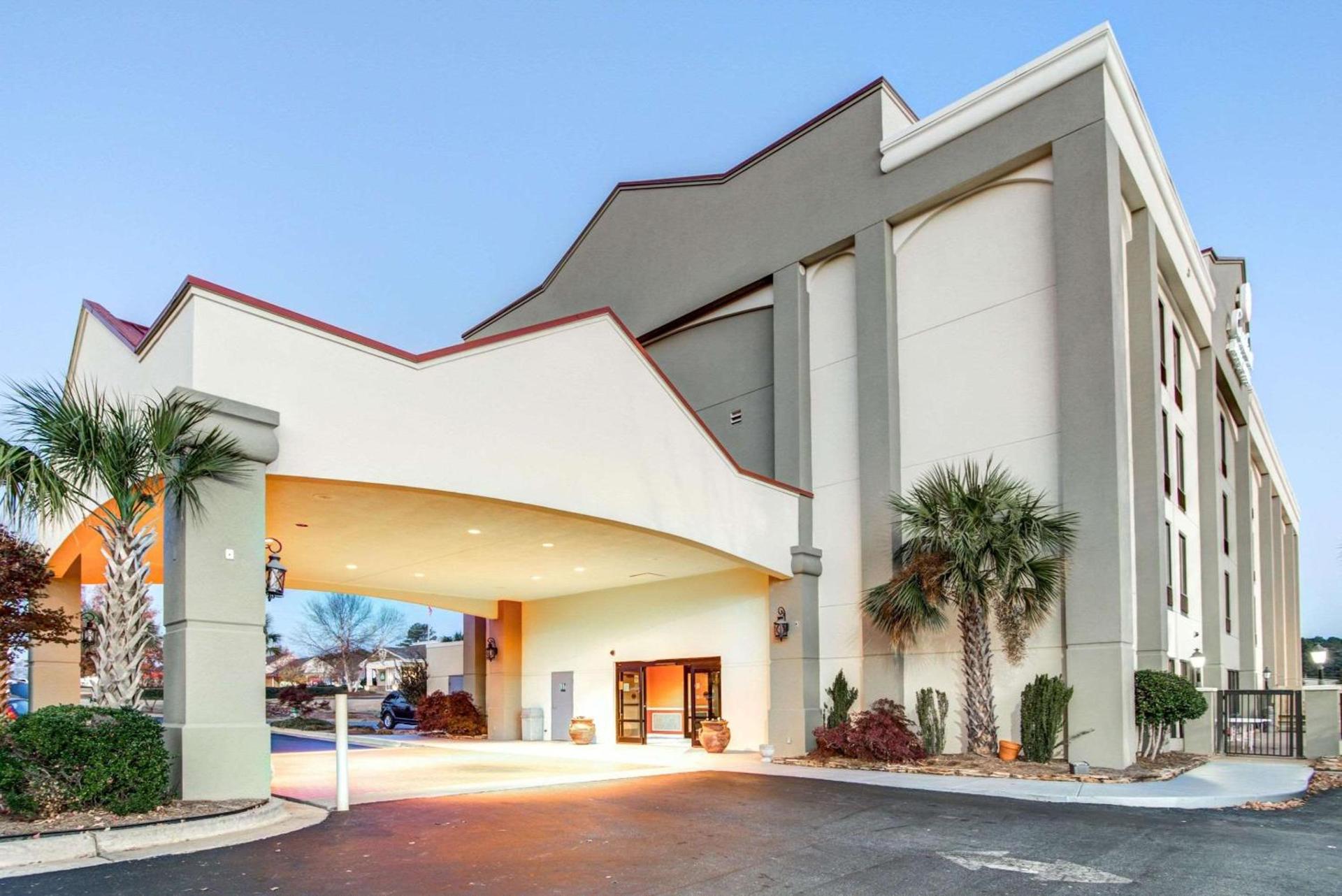 Comfort Inn & Suites Athens North photo 3