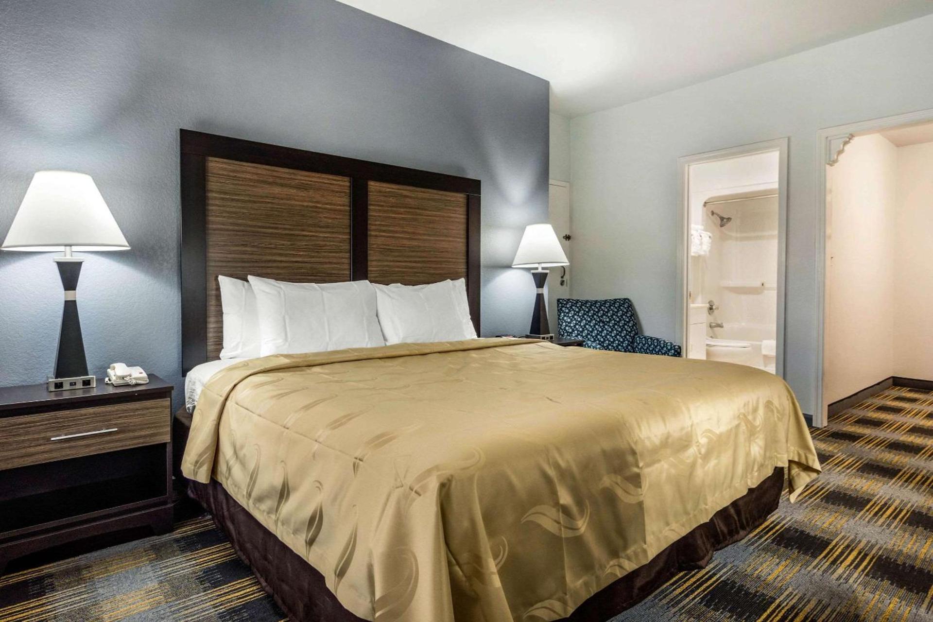 Quality Inn near Six Flags Douglasville photo 10