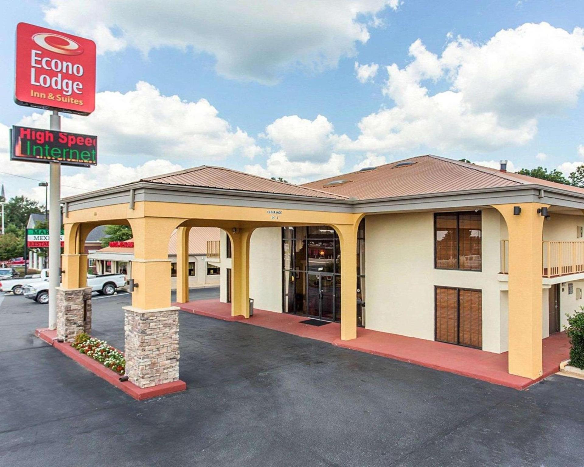 Econo Lodge Inn & Suites Griffin North — hotel in Griffin