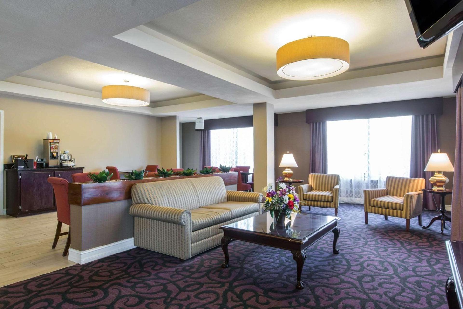 Royal Palms Inn photo 29