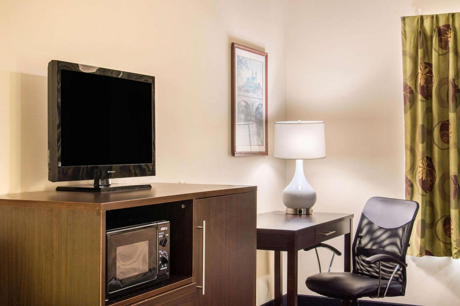 Quality Inn Pooler - Savannah I-95 photo 21