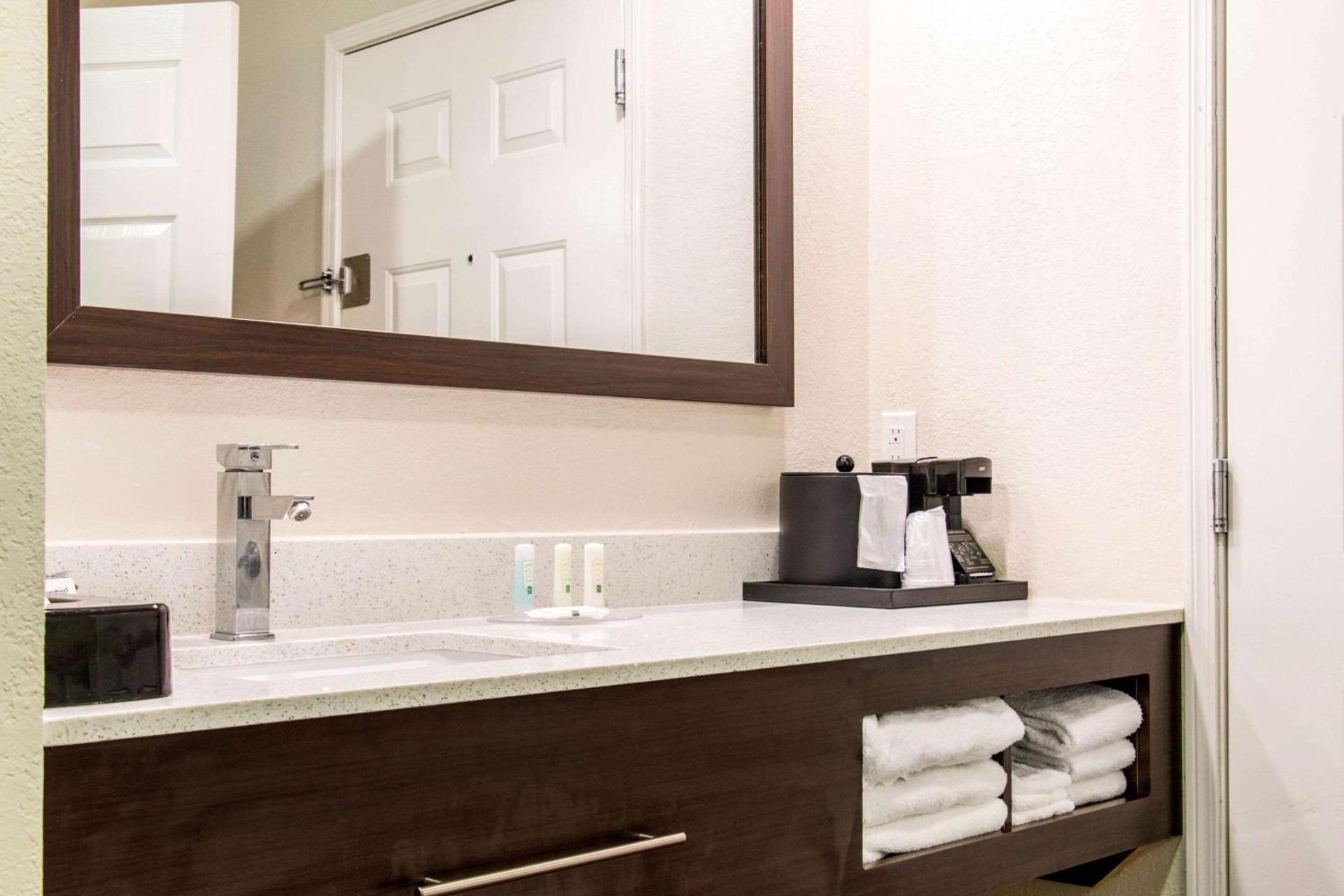 Quality Inn Pooler - Savannah I-95 photo 24
