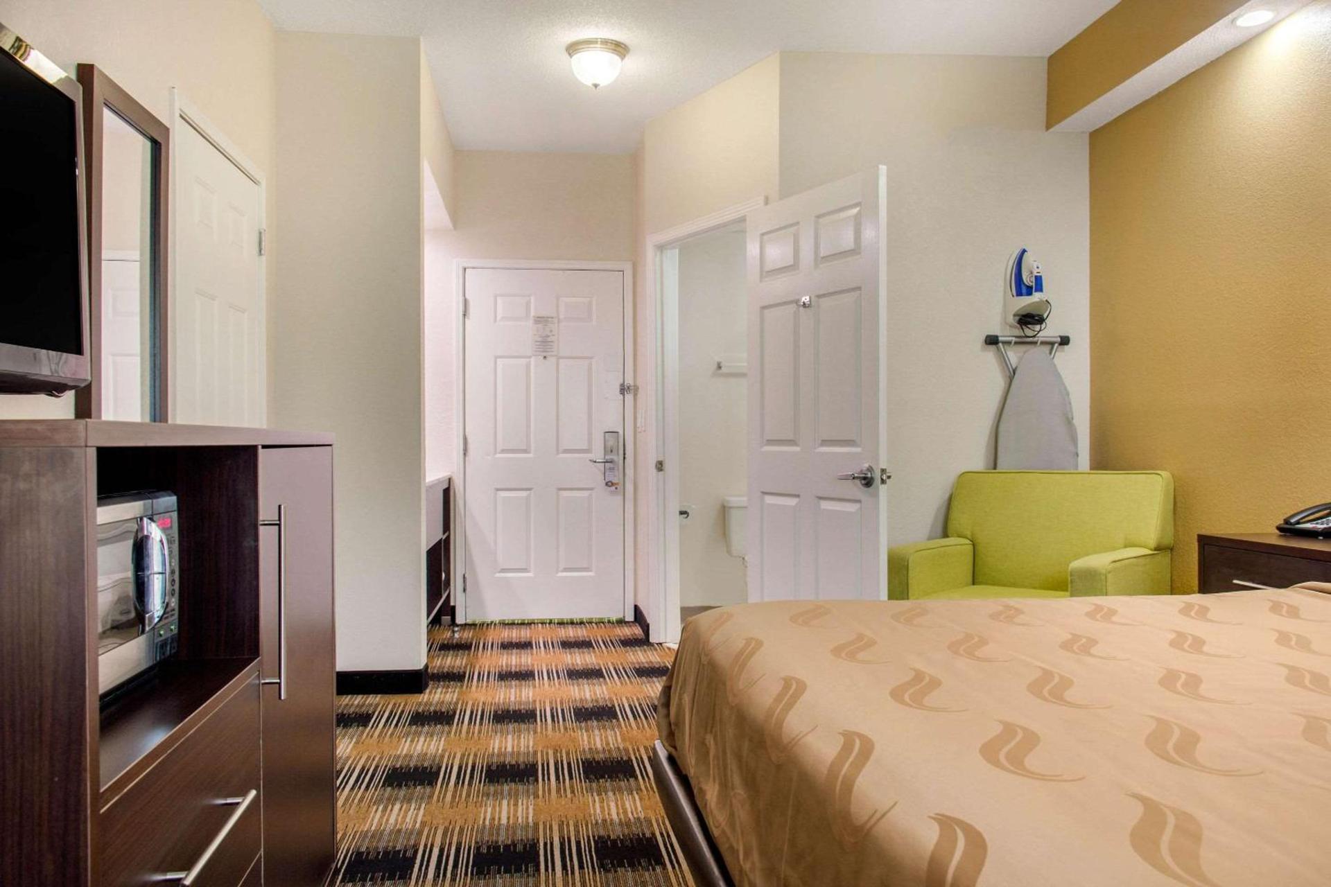 Quality Inn Pooler - Savannah I-95 photo 9