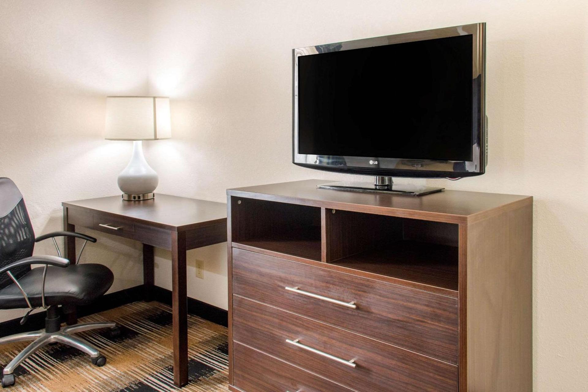 Quality Inn Pooler - Savannah I-95 photo 16