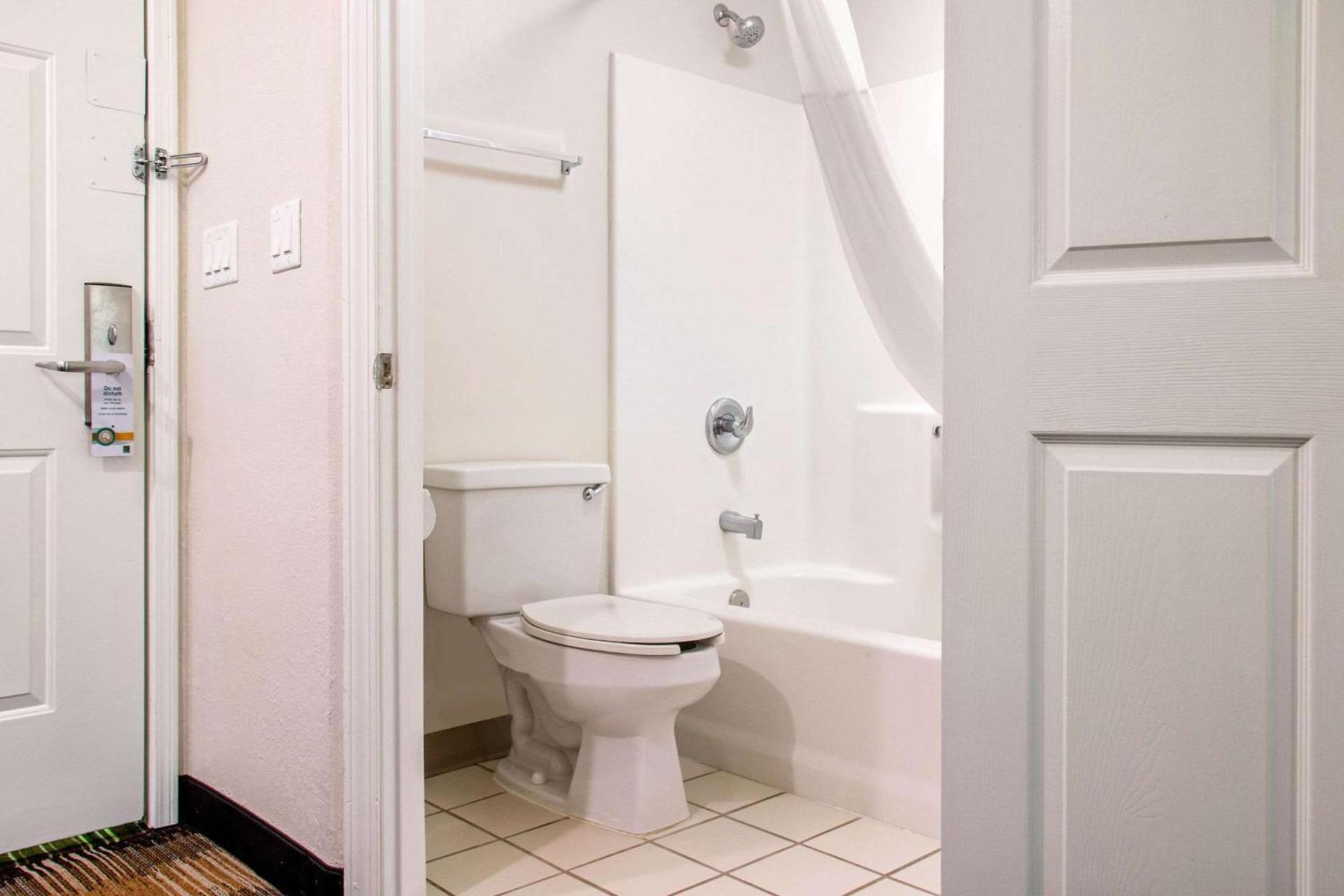 Quality Inn Pooler - Savannah I-95 photo 23