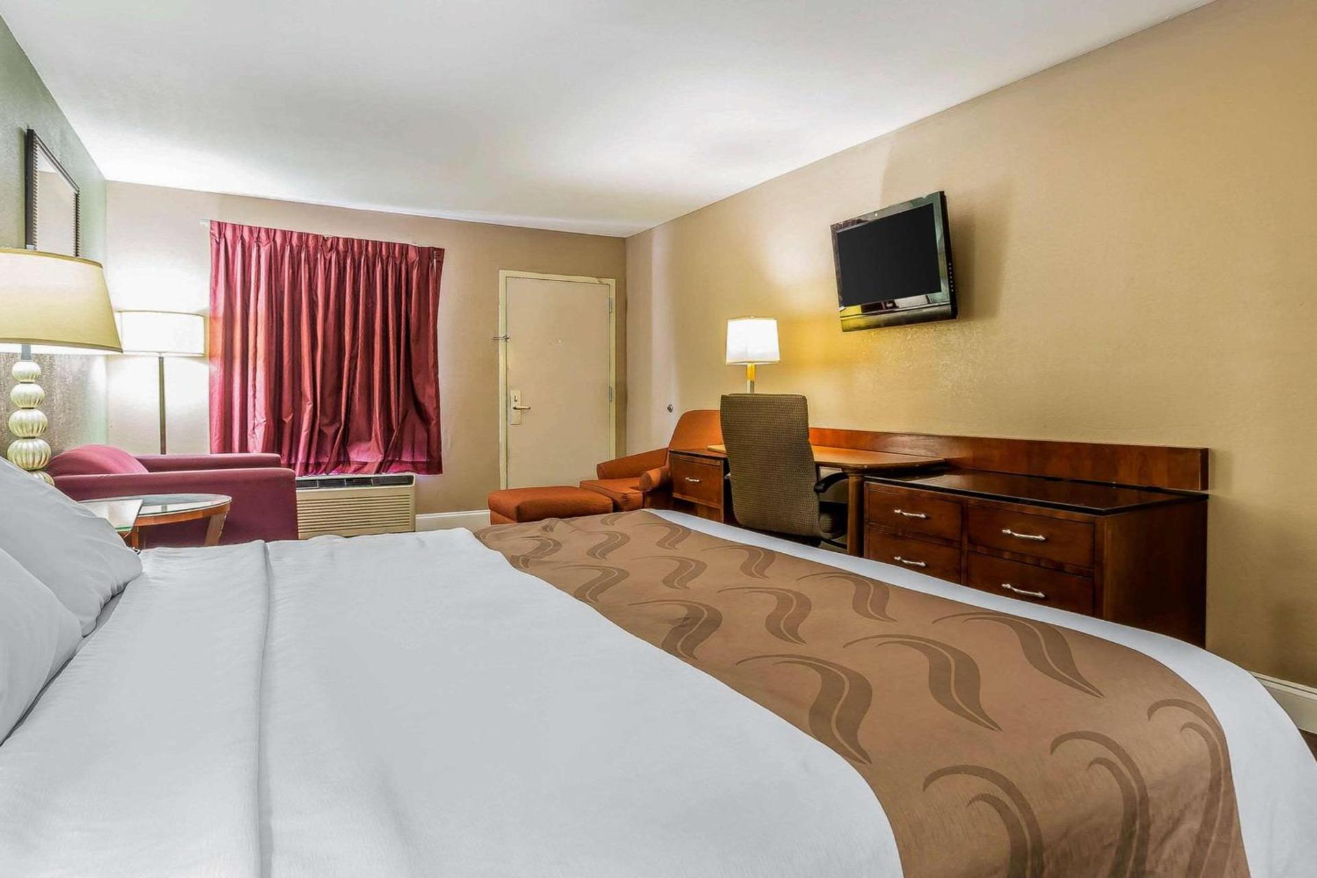 Quality Inn & Suites near Robins Air Force Base photo 5