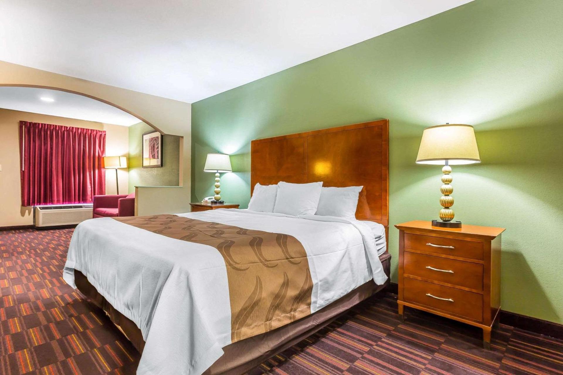 Quality Inn & Suites near Robins Air Force Base photo 6