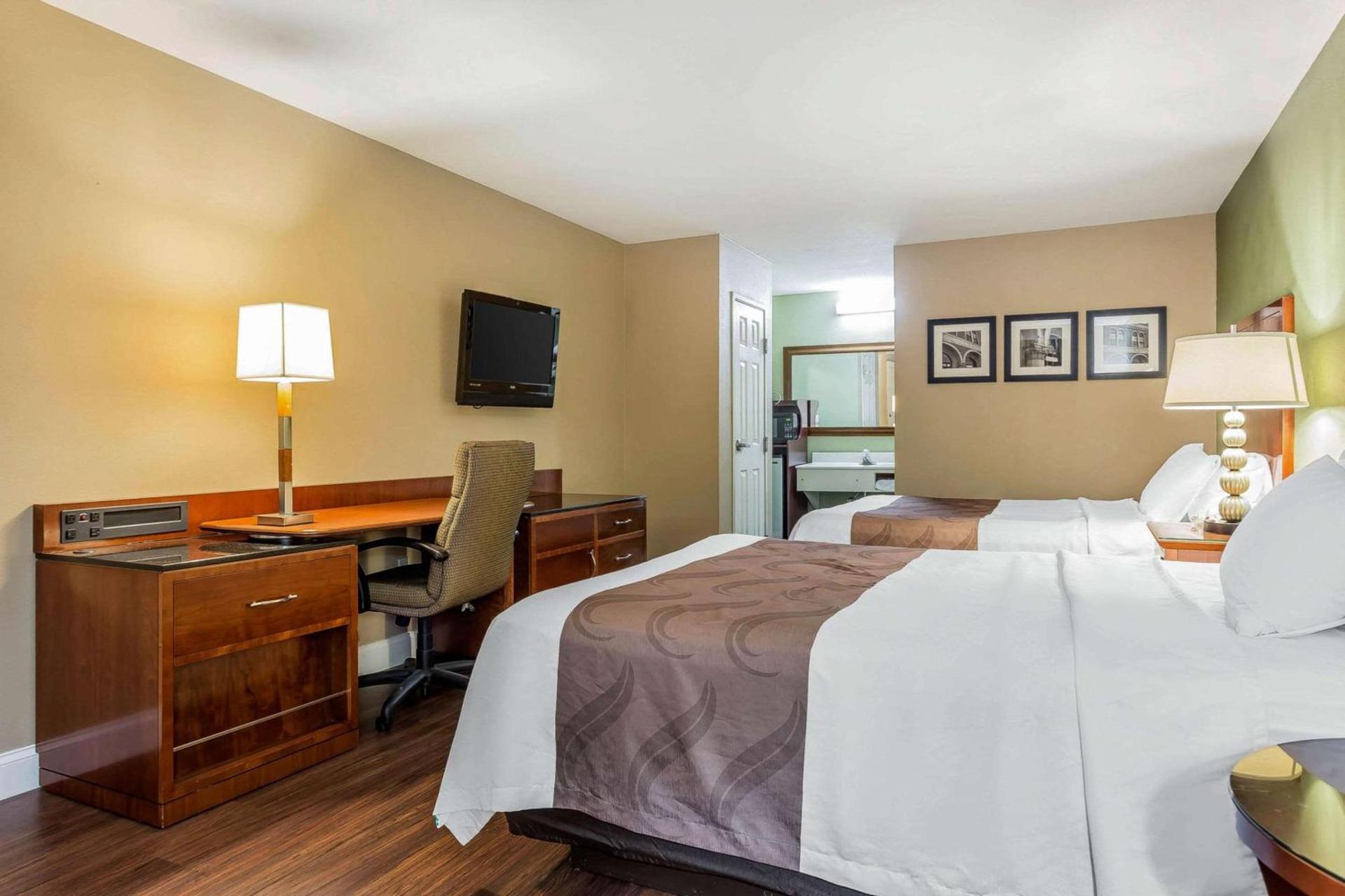 Quality Inn & Suites near Robins Air Force Base photo 7