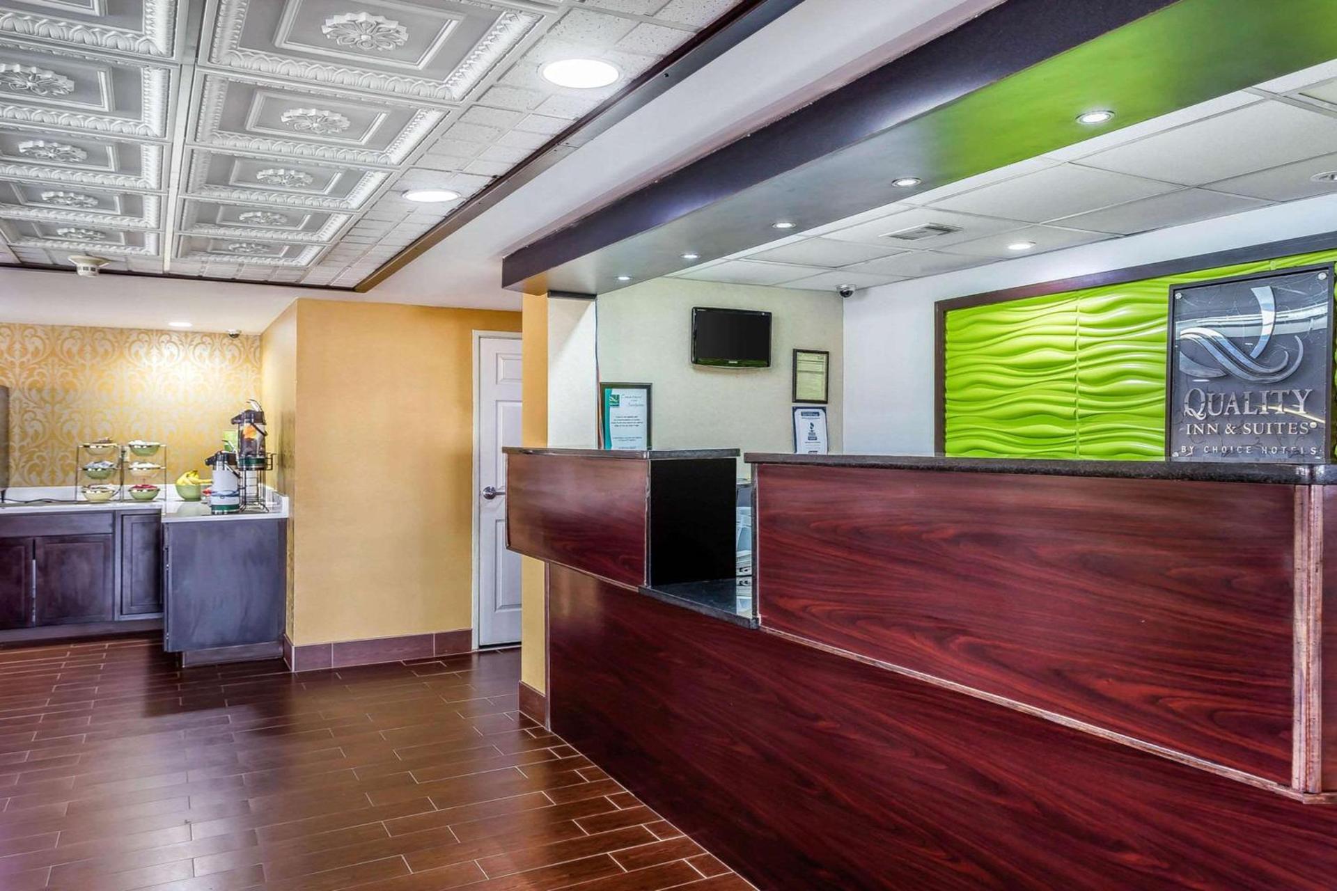 Quality Inn & Suites near Robins Air Force Base photo 9