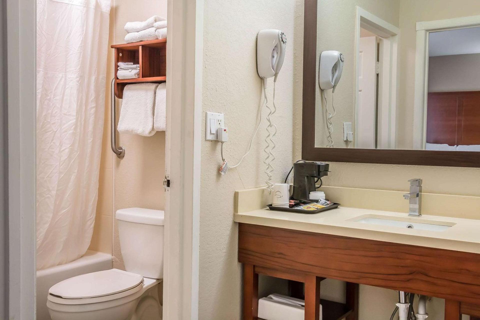 Comfort Inn Savannah Midtown photo 23