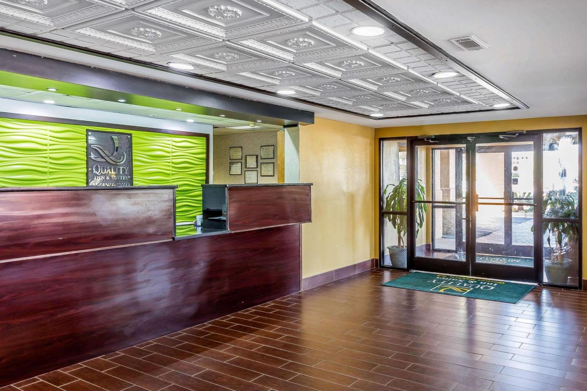 Quality Inn & Suites near Robins Air Force Base photo 19