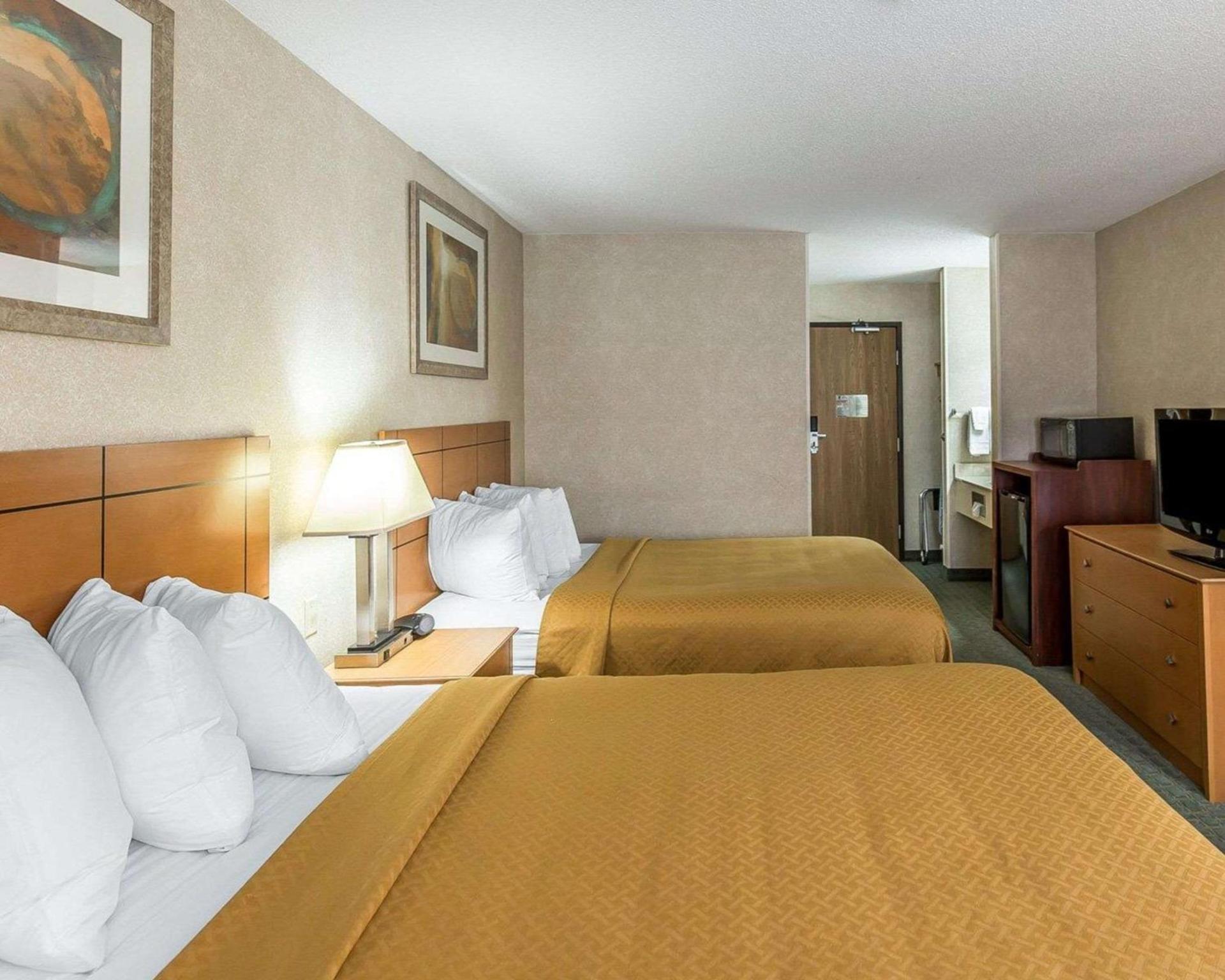 Quality Inn at Collins Road - Cedar Rapids photo 25