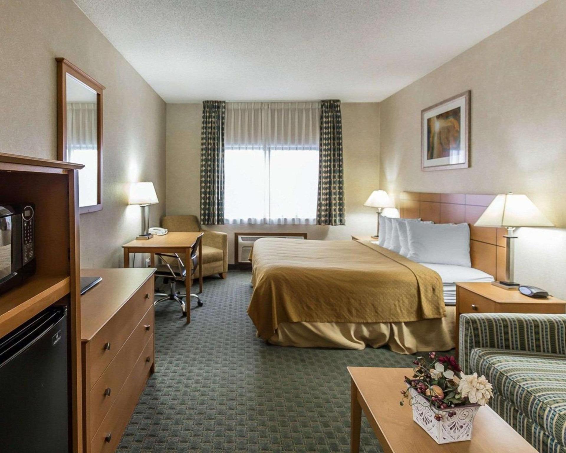 Quality Inn at Collins Road - Cedar Rapids photo 19
