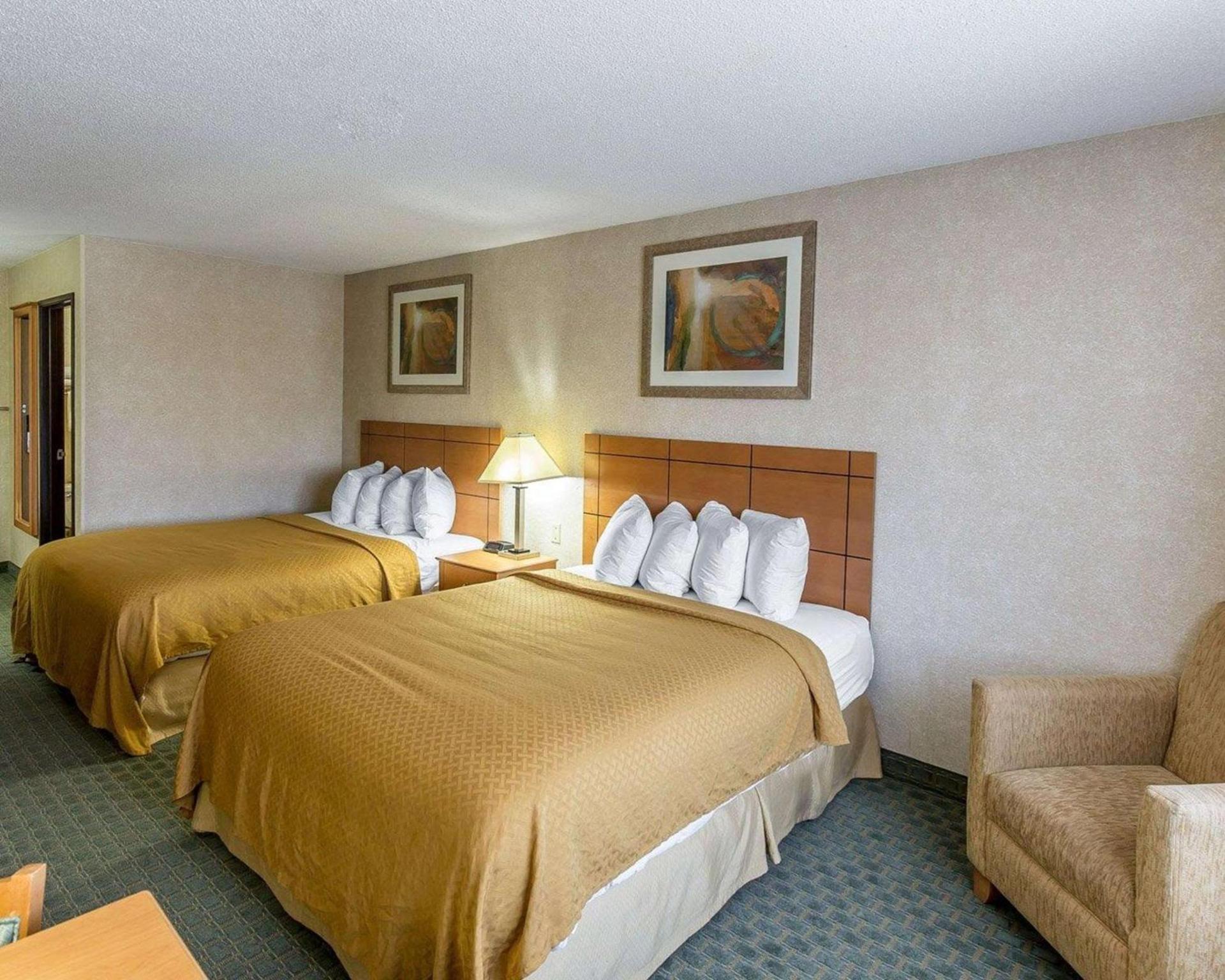 Quality Inn at Collins Road - Cedar Rapids photo 17