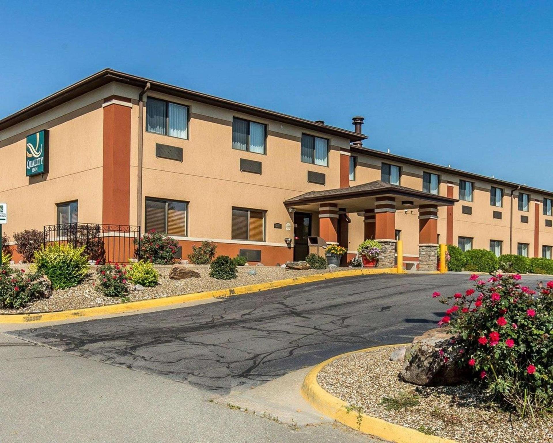 Quality Inn at Collins Road - Cedar Rapids photo 16