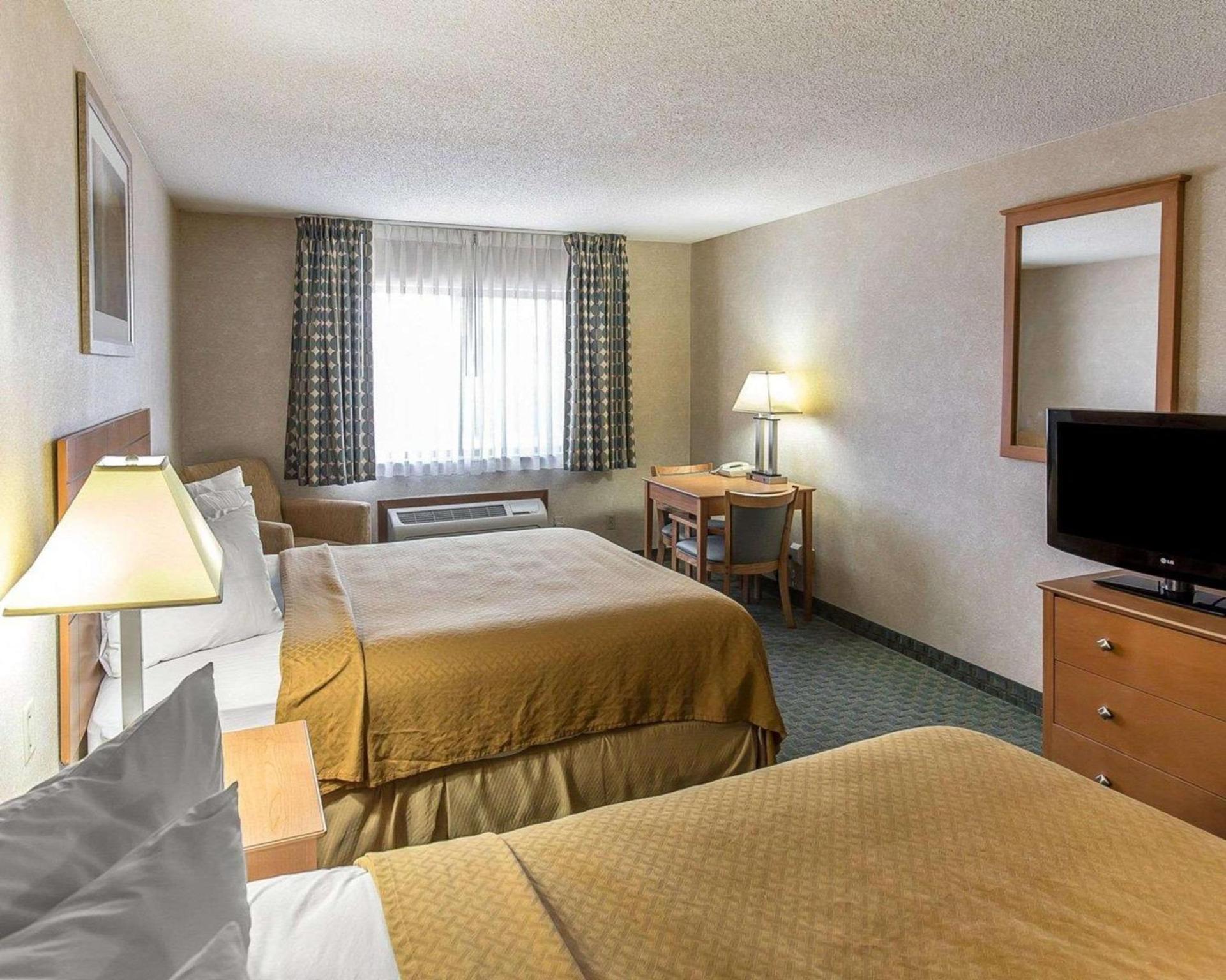 Quality Inn at Collins Road - Cedar Rapids photo 14