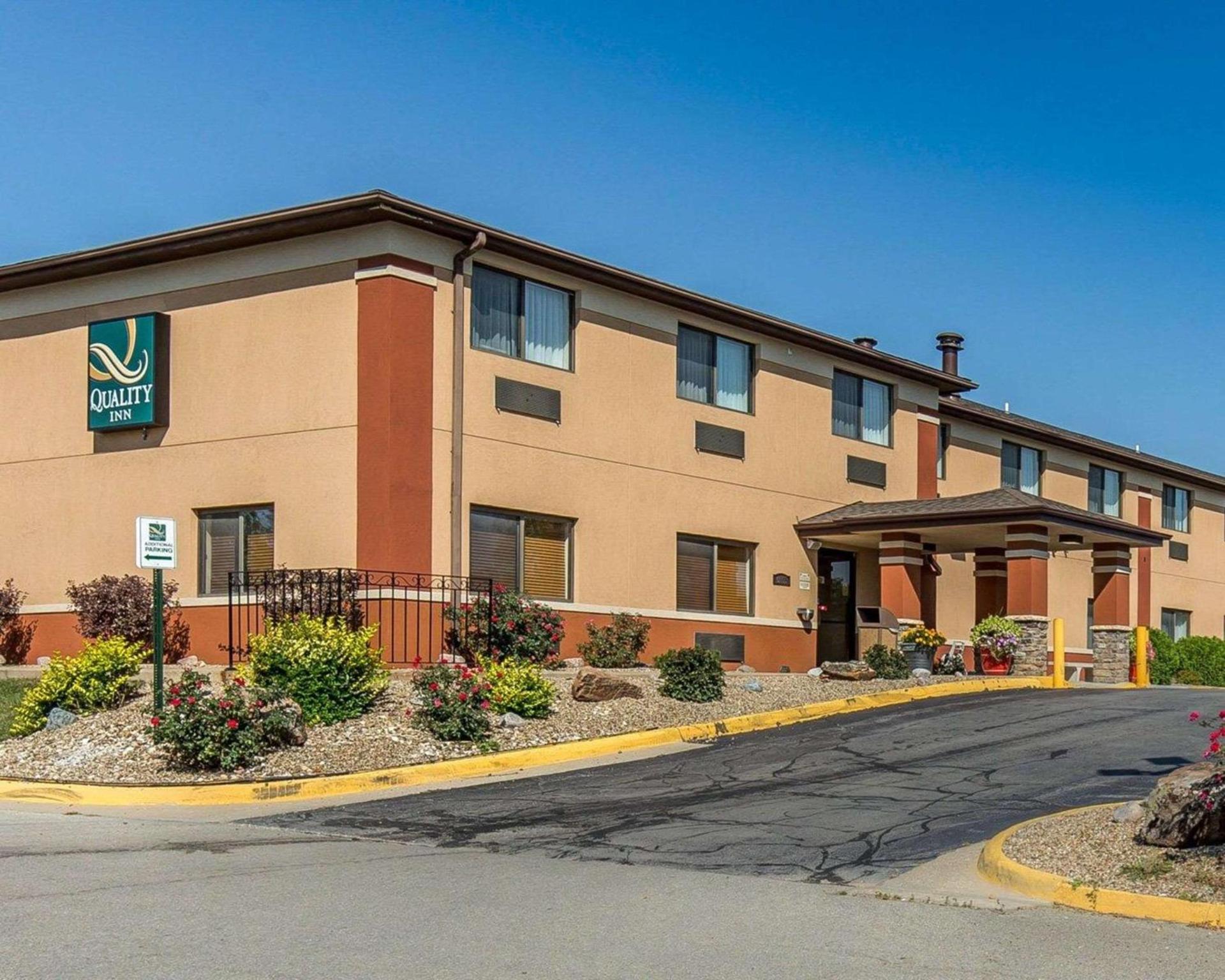 Quality Inn at Collins Road - Cedar Rapids photo 13