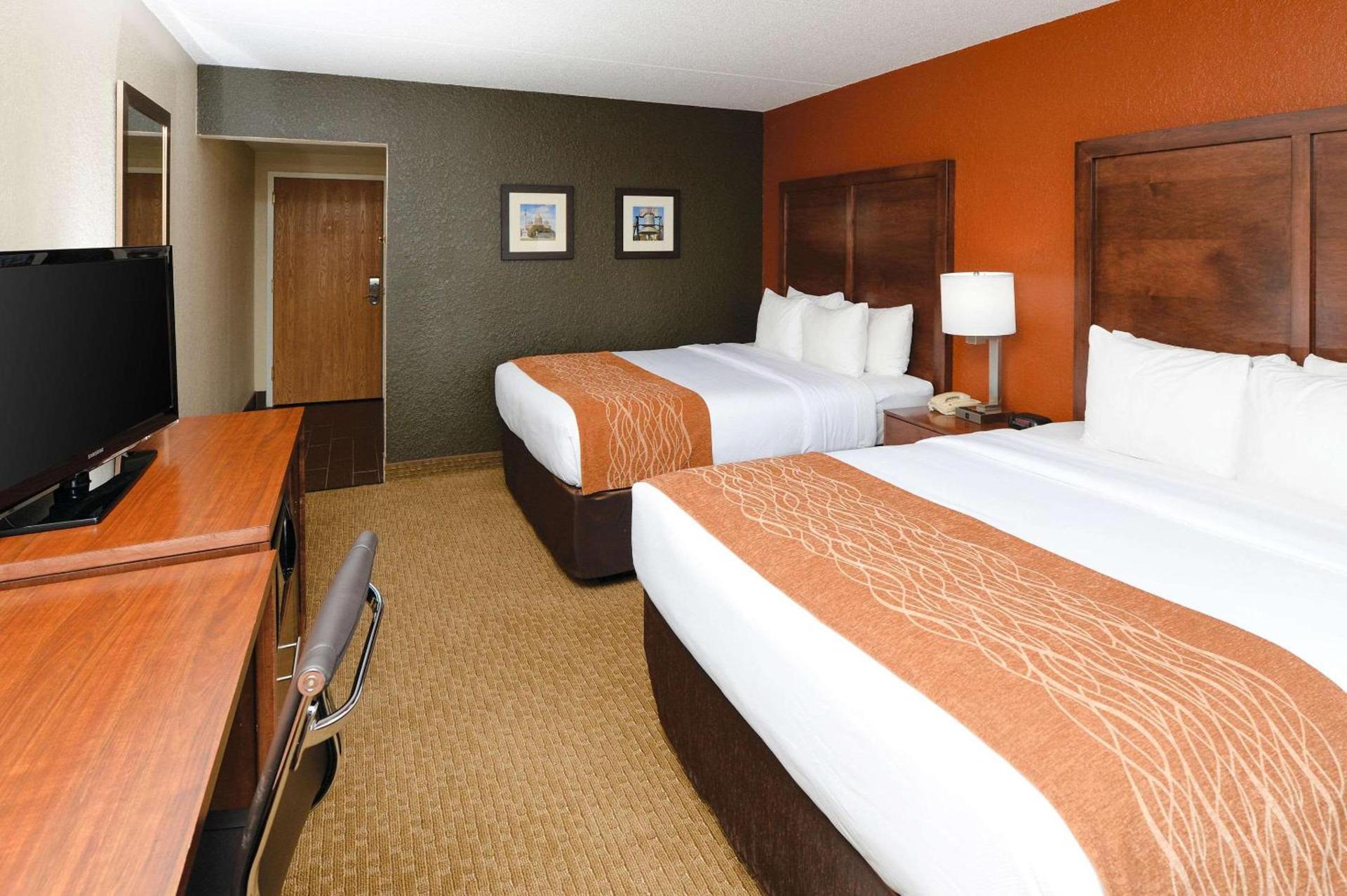 Comfort Inn & Suites Event Center photo 10