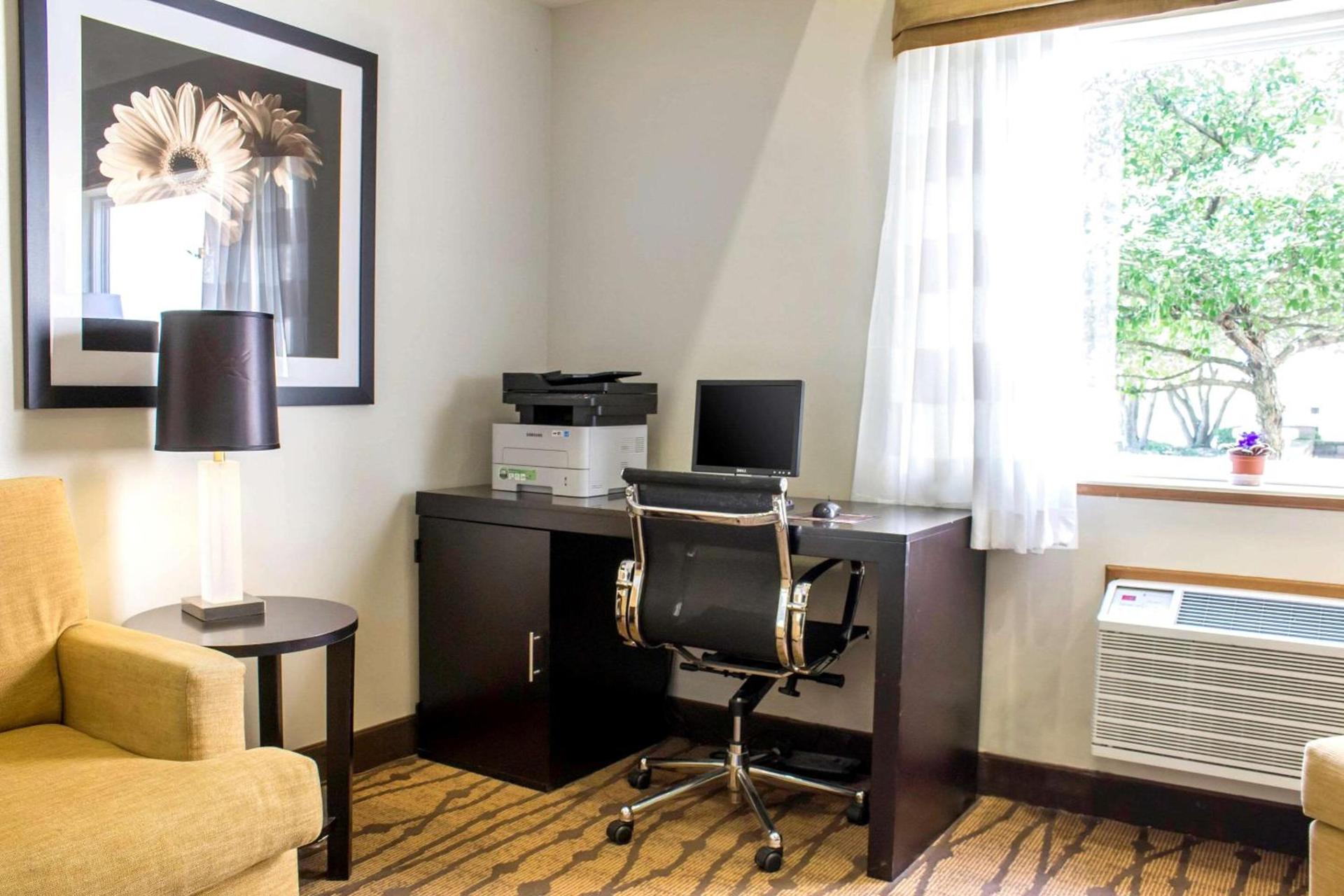 Sleep Inn & Suites Charles City photo 29