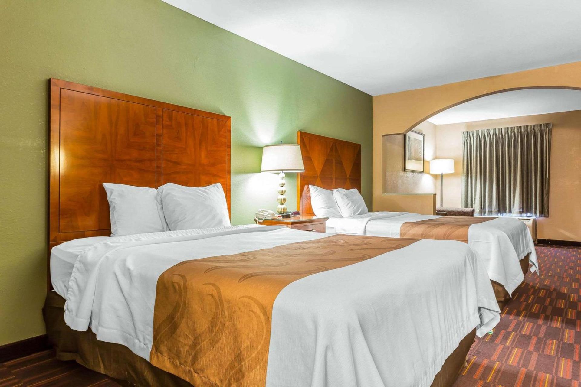 Quality Inn & Suites near Robins Air Force Base photo 27