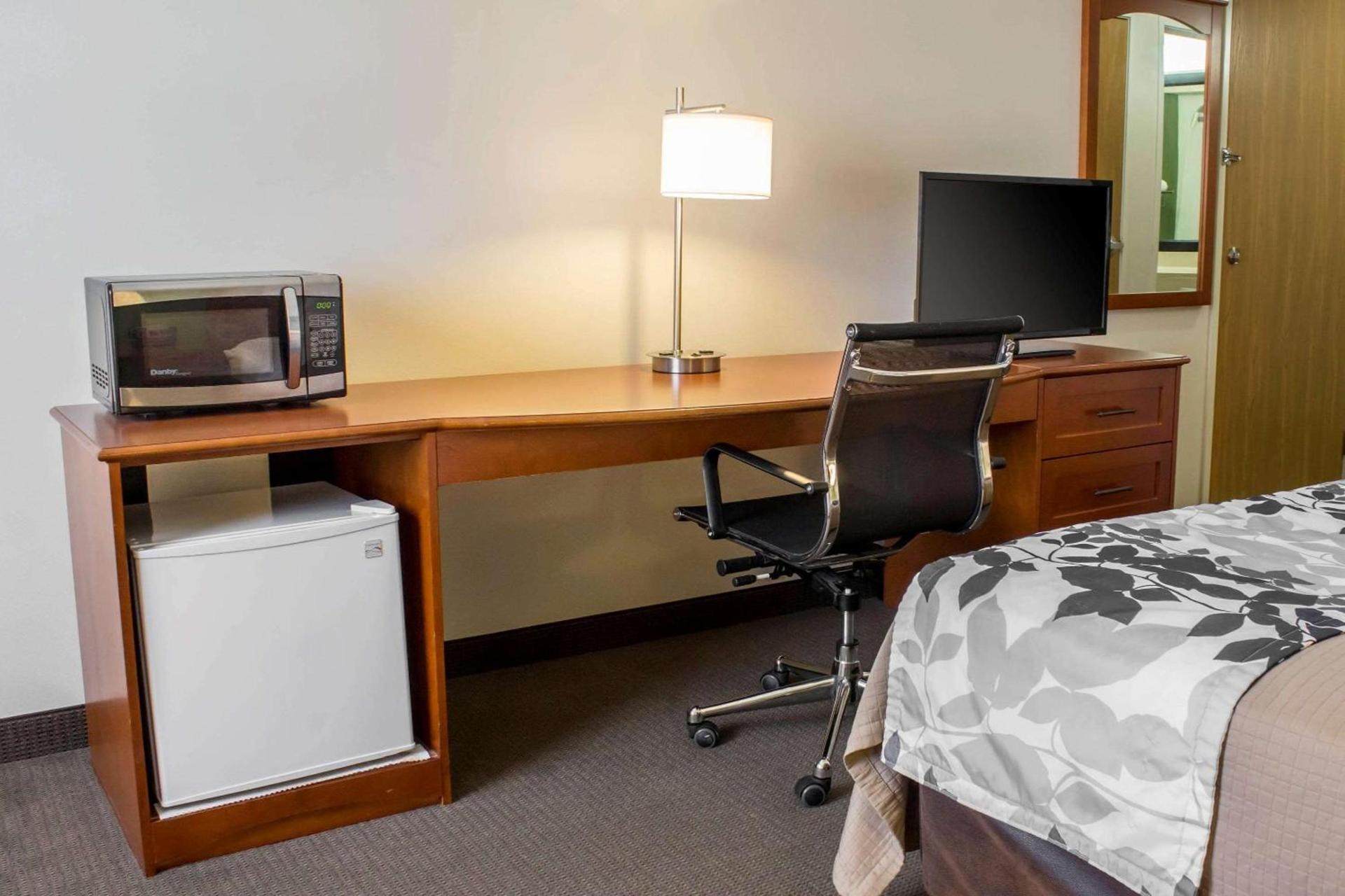 Sleep Inn & Suites Charles City photo 12