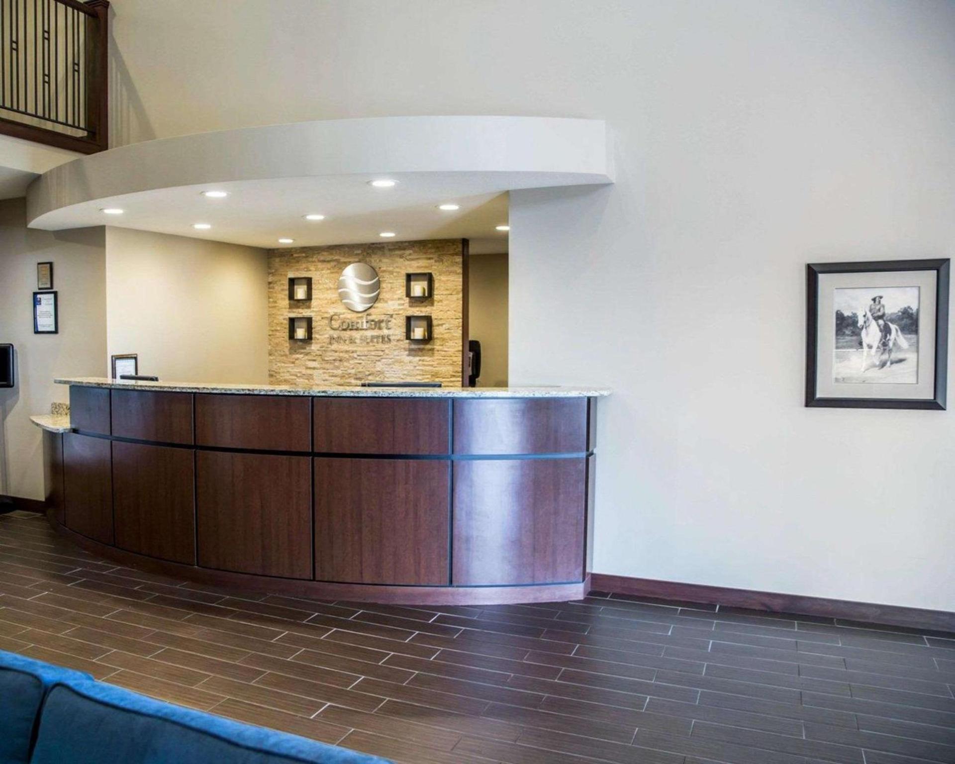 Comfort Inn & Suites Riverview near Davenport and I-80 photo 14