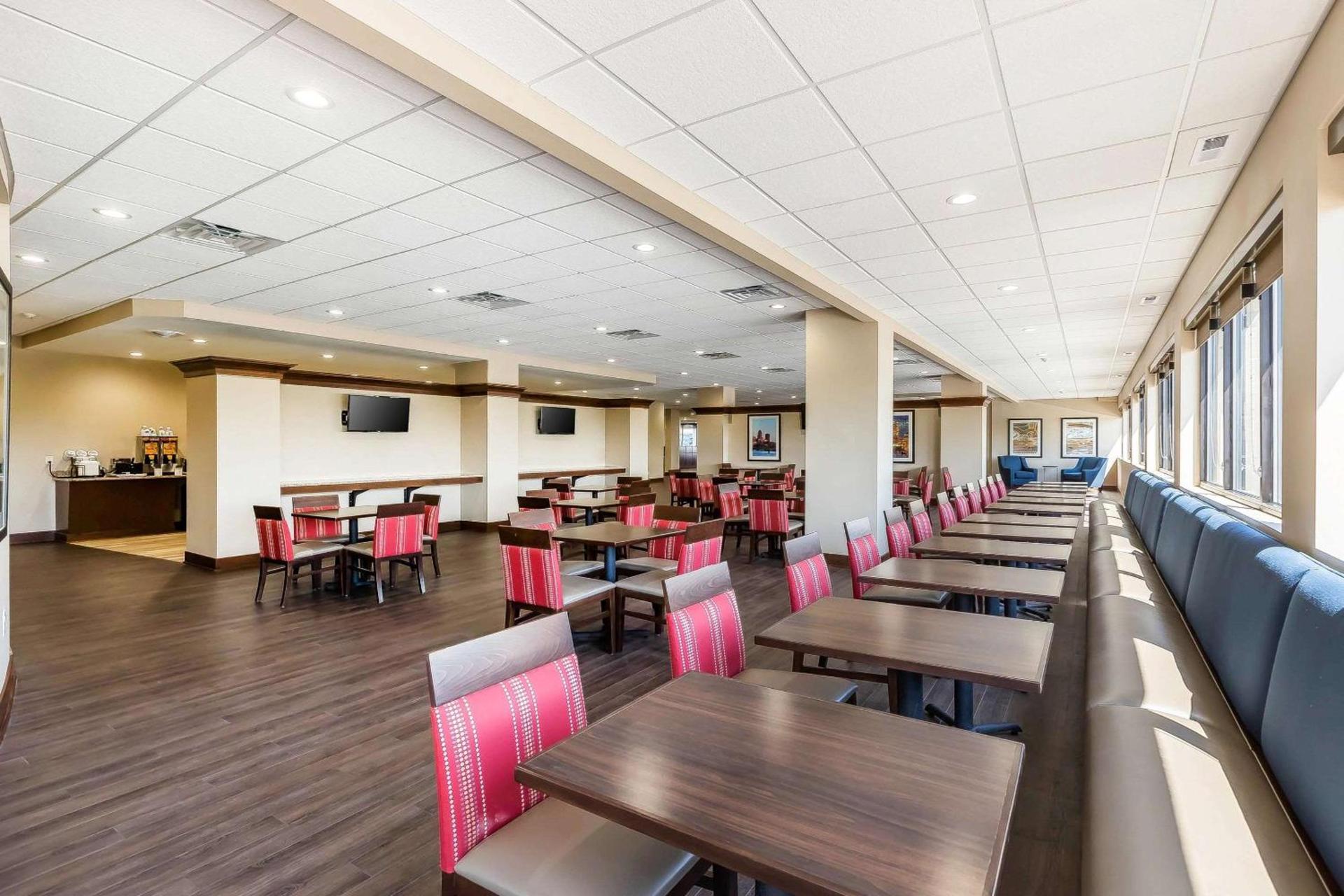 Comfort Inn & Suites Event Center photo 20