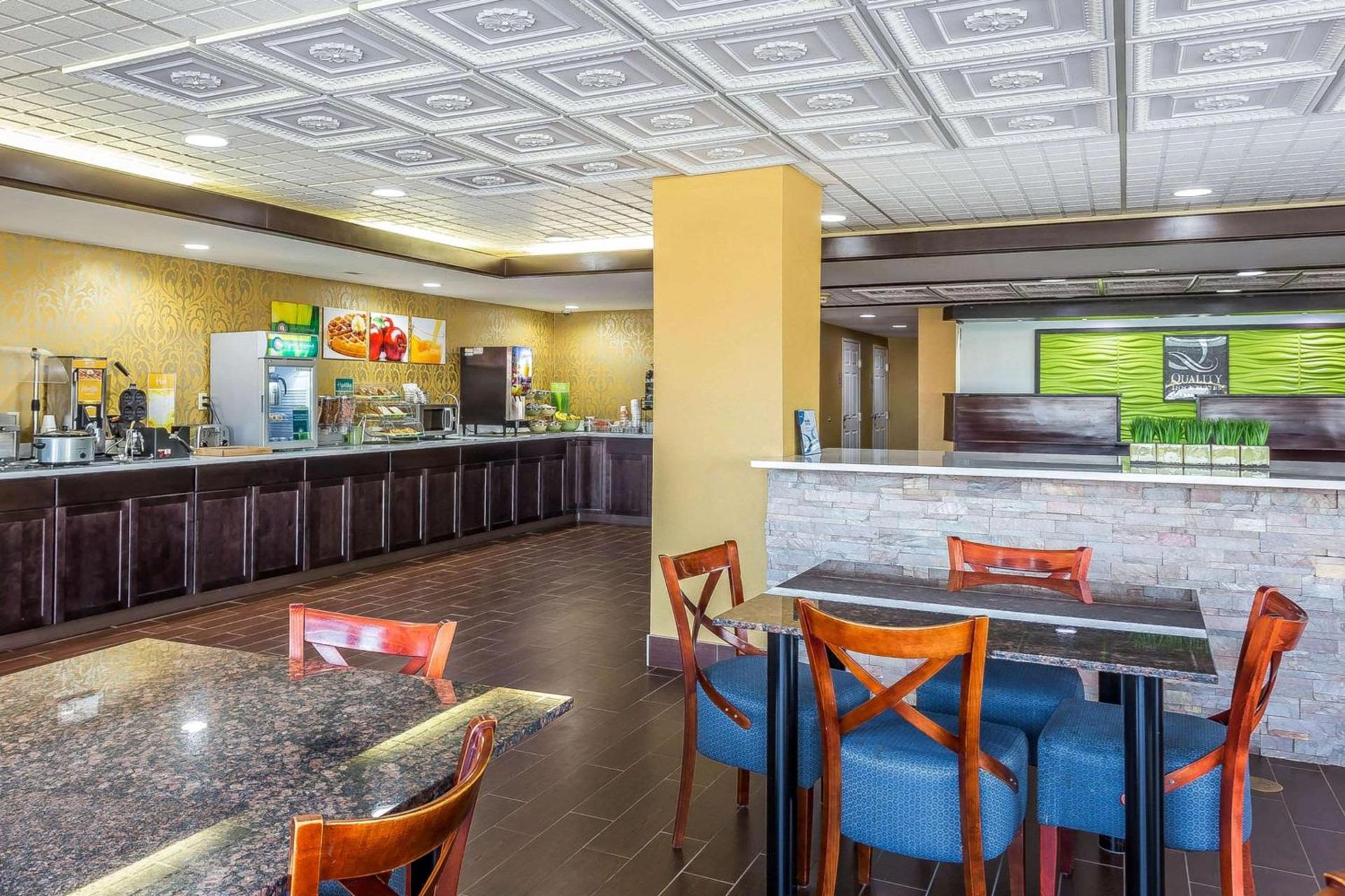 Quality Inn & Suites near Robins Air Force Base photo 32