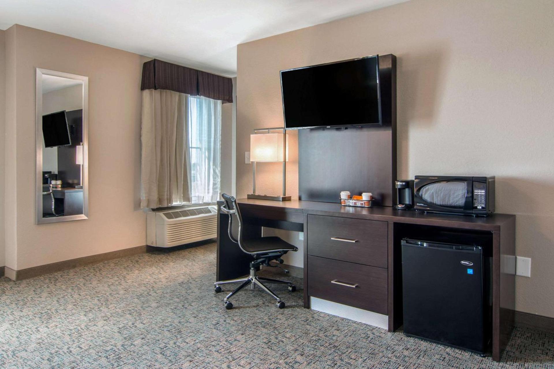 Clarion Inn & Suites Atlanta Downtown photo 19