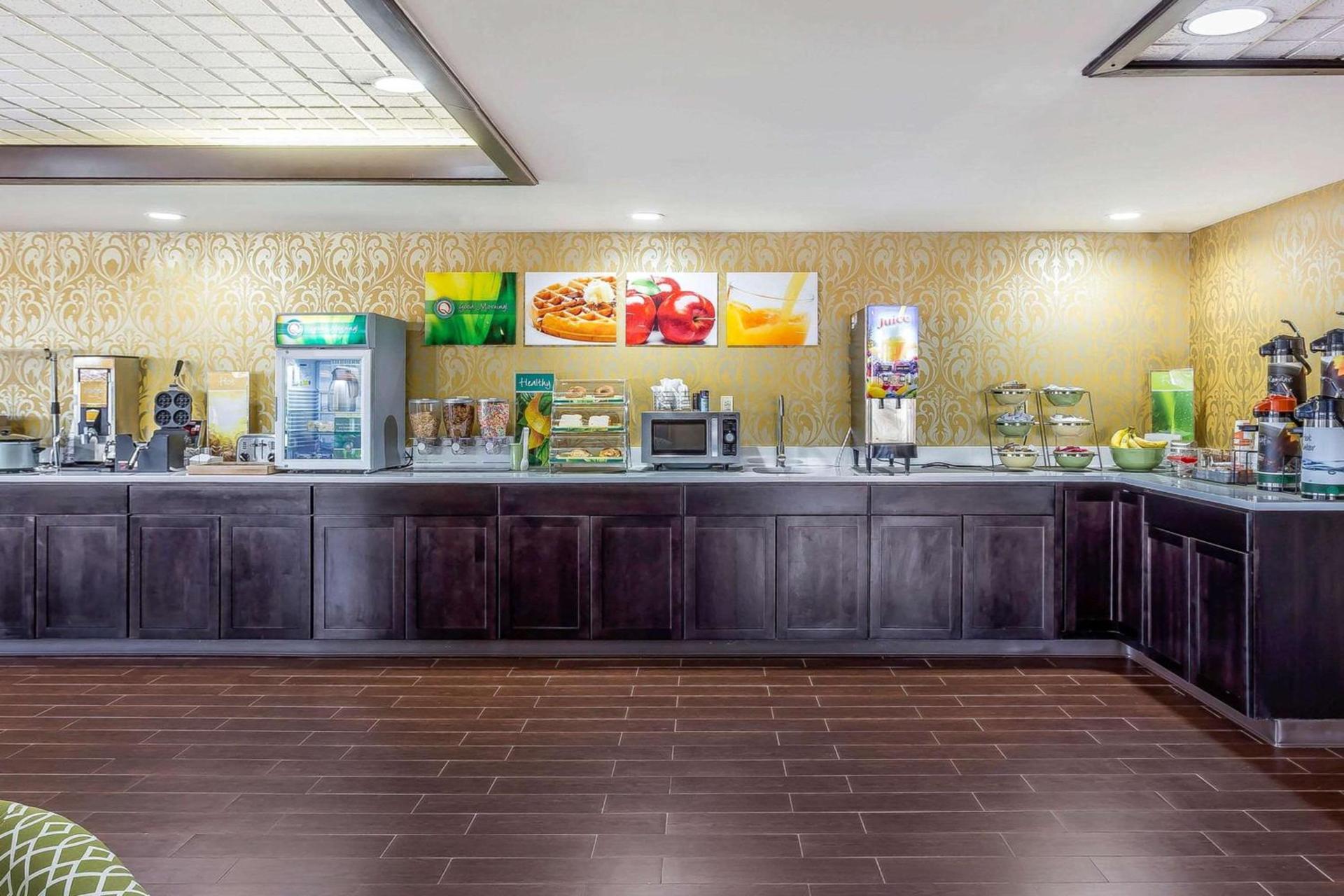 Quality Inn & Suites near Robins Air Force Base photo 33