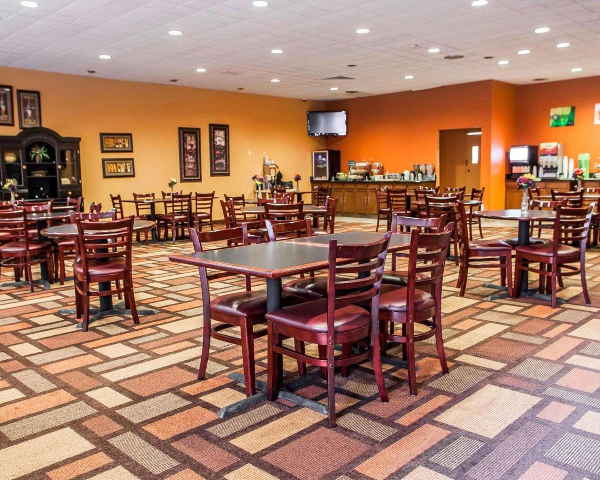 Quality Inn Fort Dodge photo 37