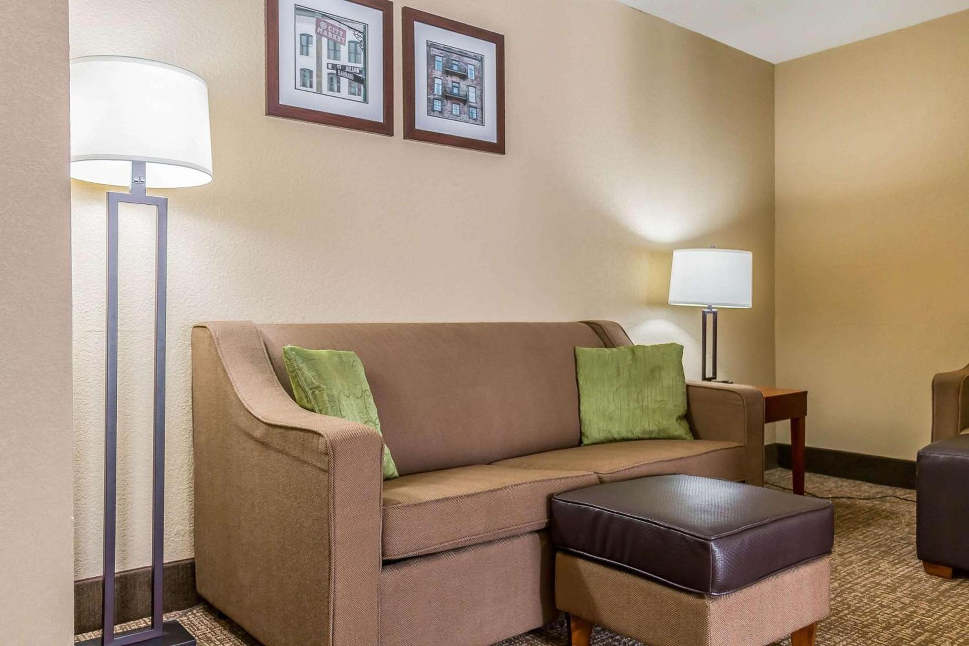 Comfort Inn Savannah Midtown photo 12