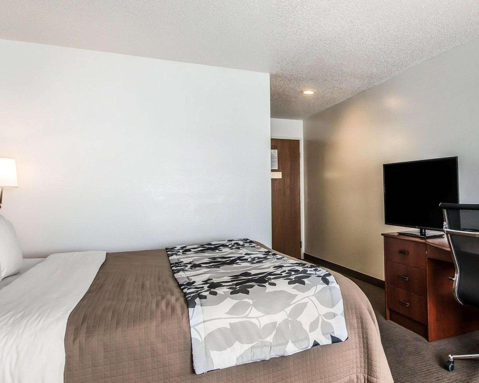 Sleep Inn & Suites Mount Vernon photo 15