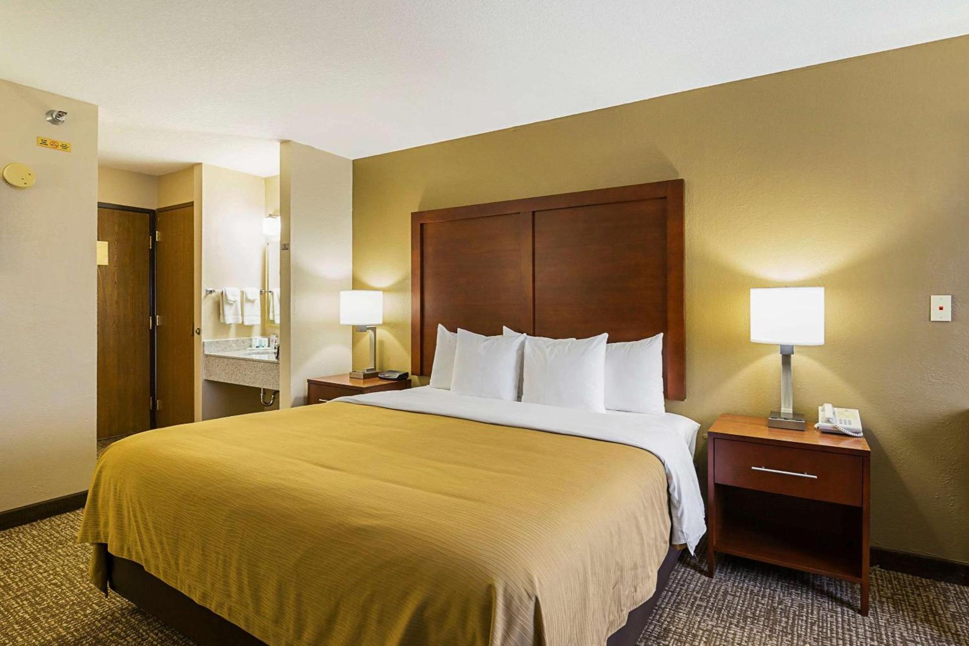 Quality Inn Waverly photo 21