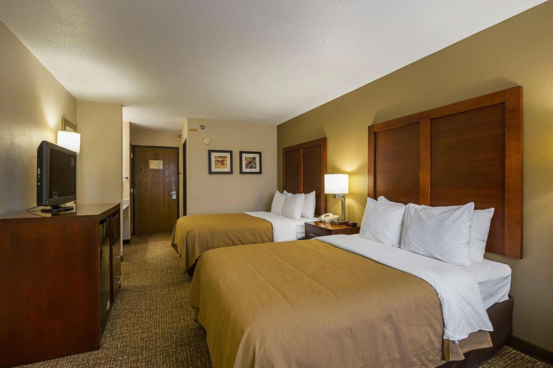 Quality Inn Waverly photo 15