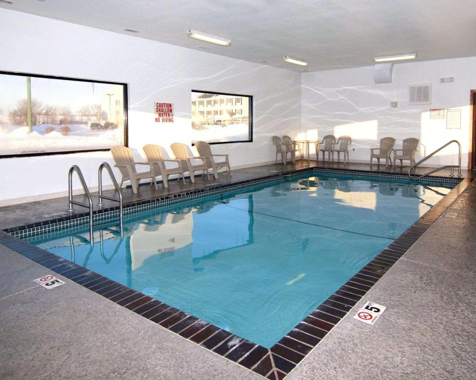 Econo Lodge Ames photo 4