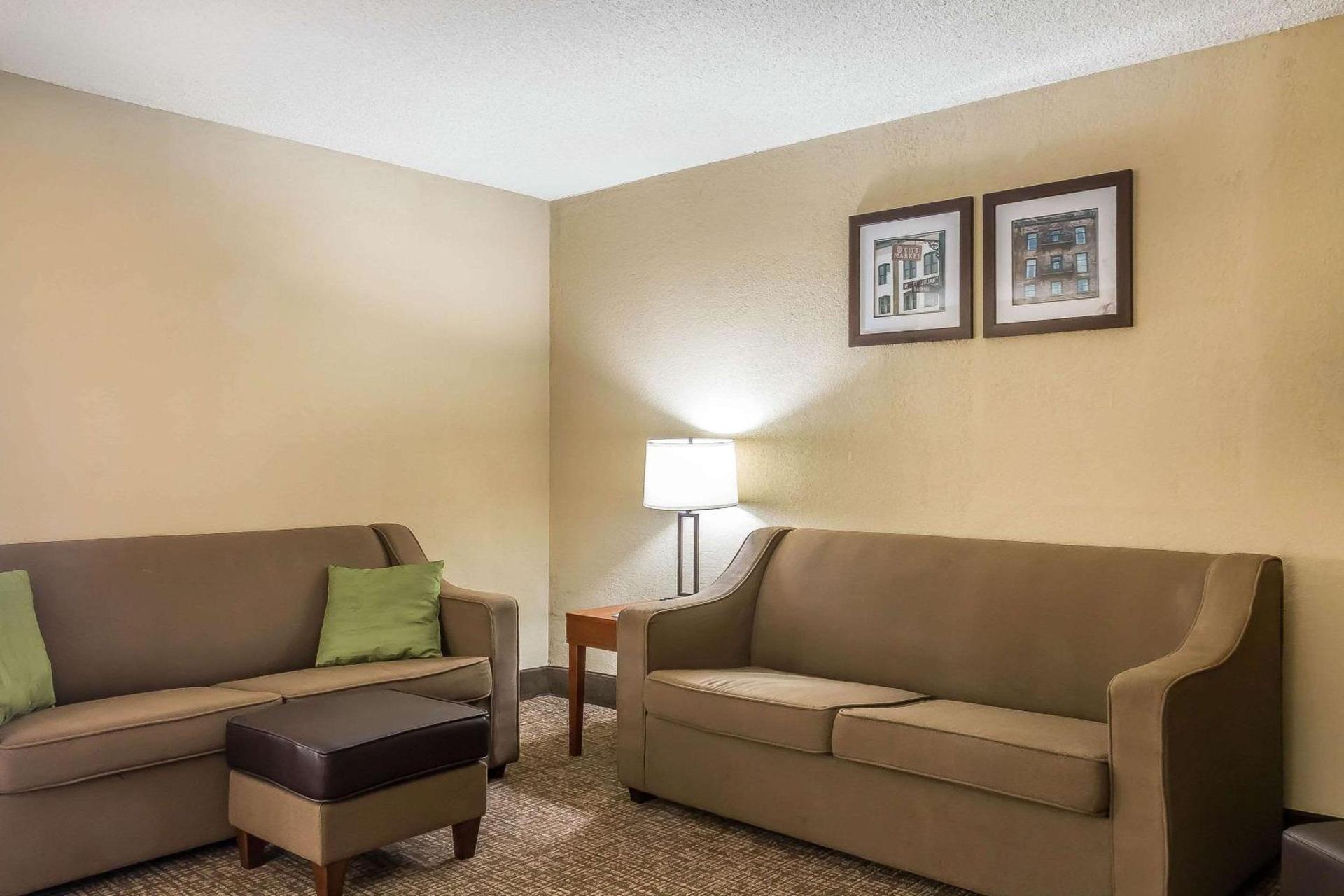 Comfort Inn Savannah Midtown photo 8