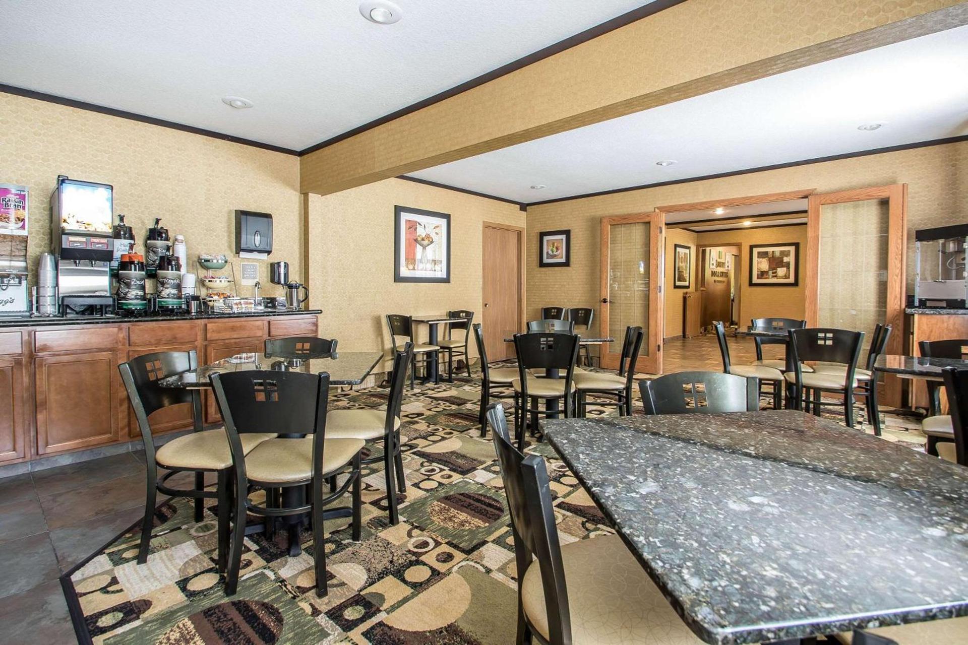 Quality Inn & Suites Decorah photo 10