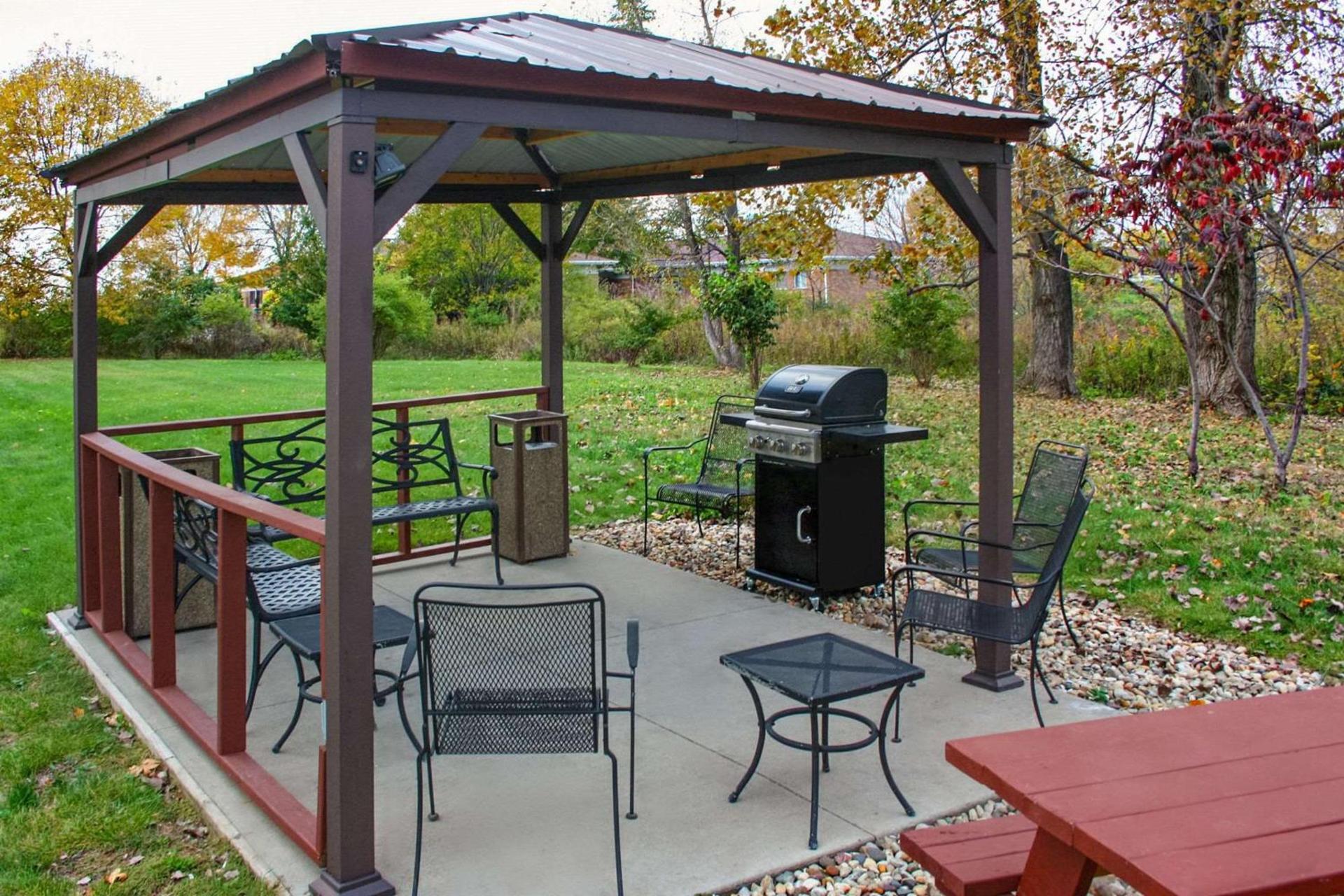 MainStay Suites Coralville - Iowa City photo 31