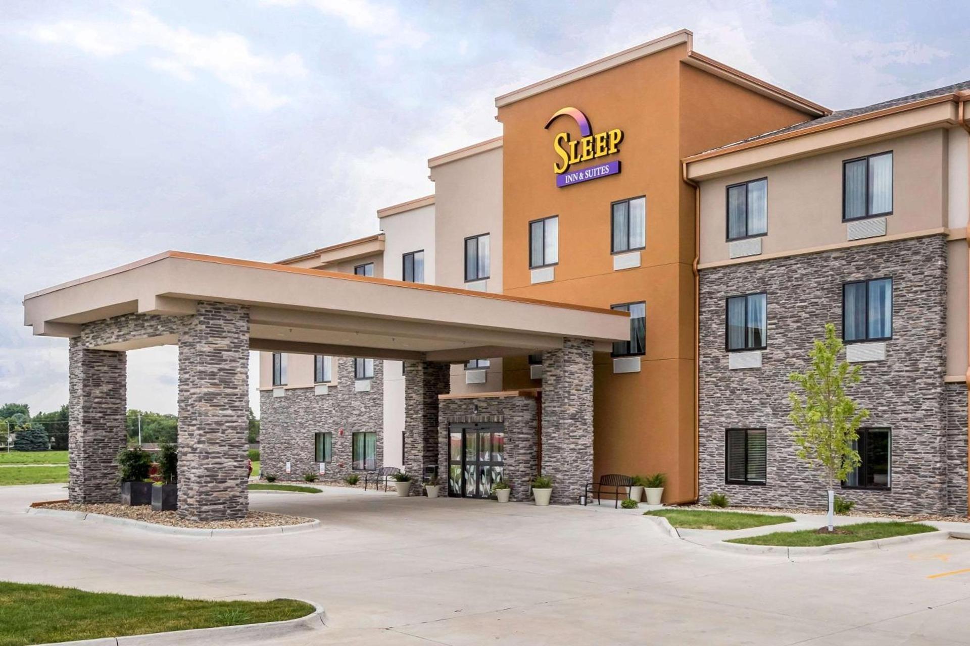 Sleep Inn & Suites West Des Moines near Jordan Creek — hotel in West Des Moines
