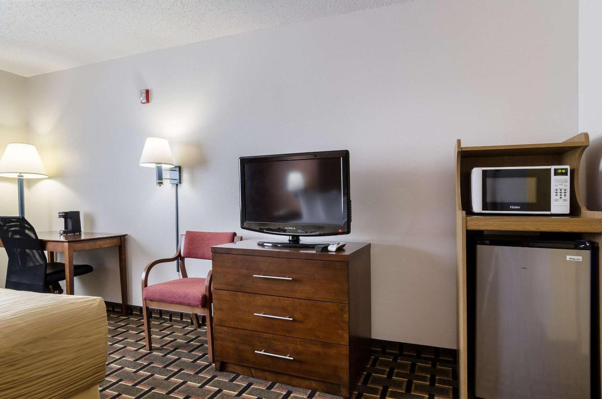 Quality Inn Osceola photo 16